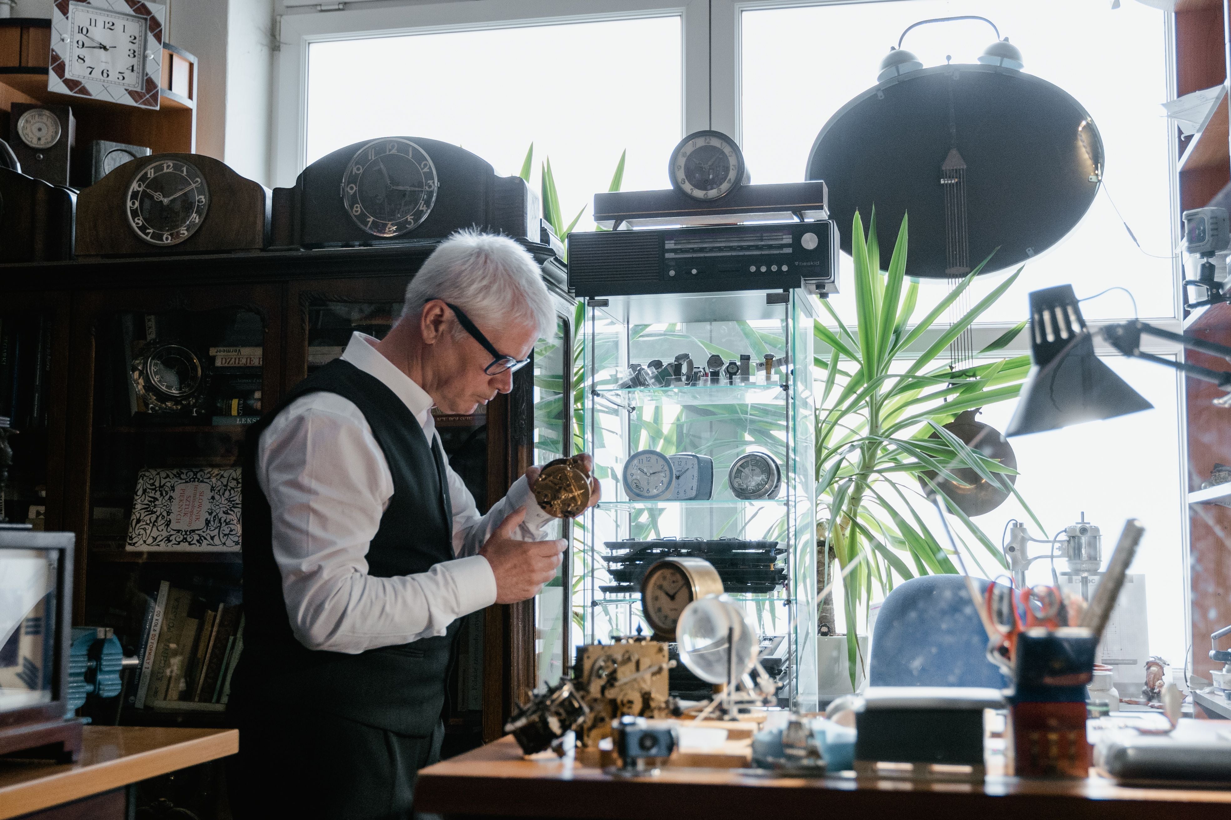 How Professional Watch Services Preserve Luxury Timepieces