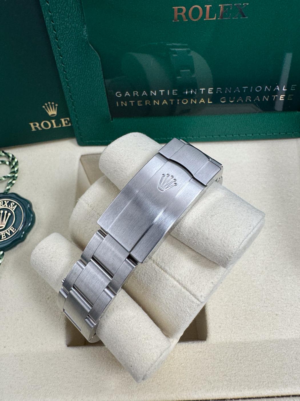 Rolex Oyster Perpetual 34mm Beige Dial - 124200