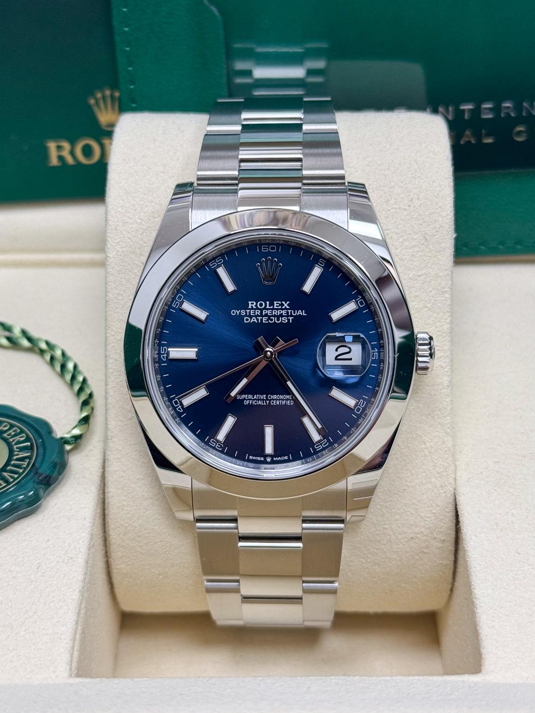 Rolex Datejust 41mm Blue Index Dial Smooth Bezel Oyster Bracelet 126300 – New