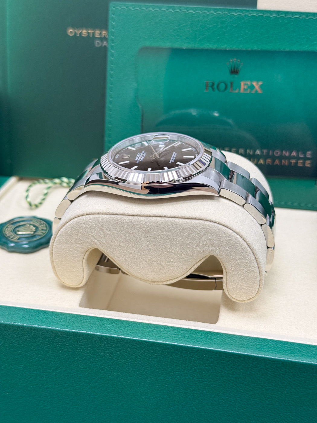 Rolex Datejust 41mm Slate Index Dial Fluted Bezel Oyster Bracelet 126334 – New 2025