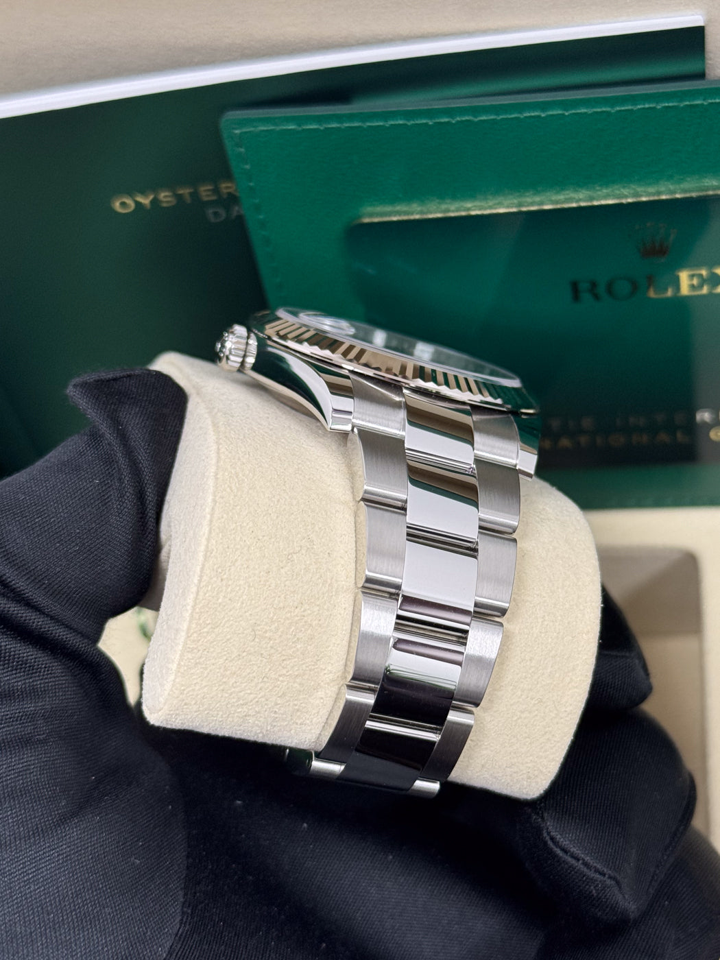 Rolex Datejust 41mm Slate Index Dial Fluted Bezel Oyster Bracelet 126334 – New 2025