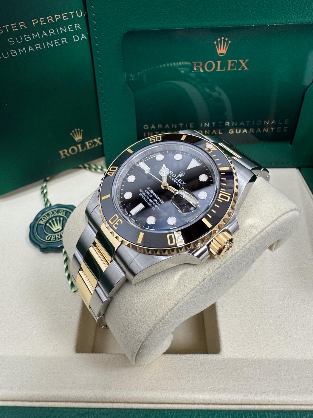 Rolex Submariner 41mm Two-Tone Yellow Gold Black Dial Black Bezel 126613LN