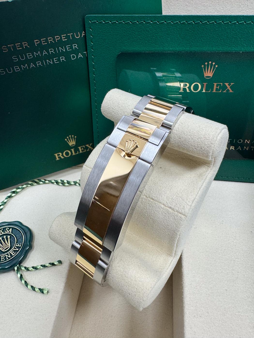 Rolex Submariner 41mm Two-Tone Yellow Gold Black Dial Black Bezel 126613LN