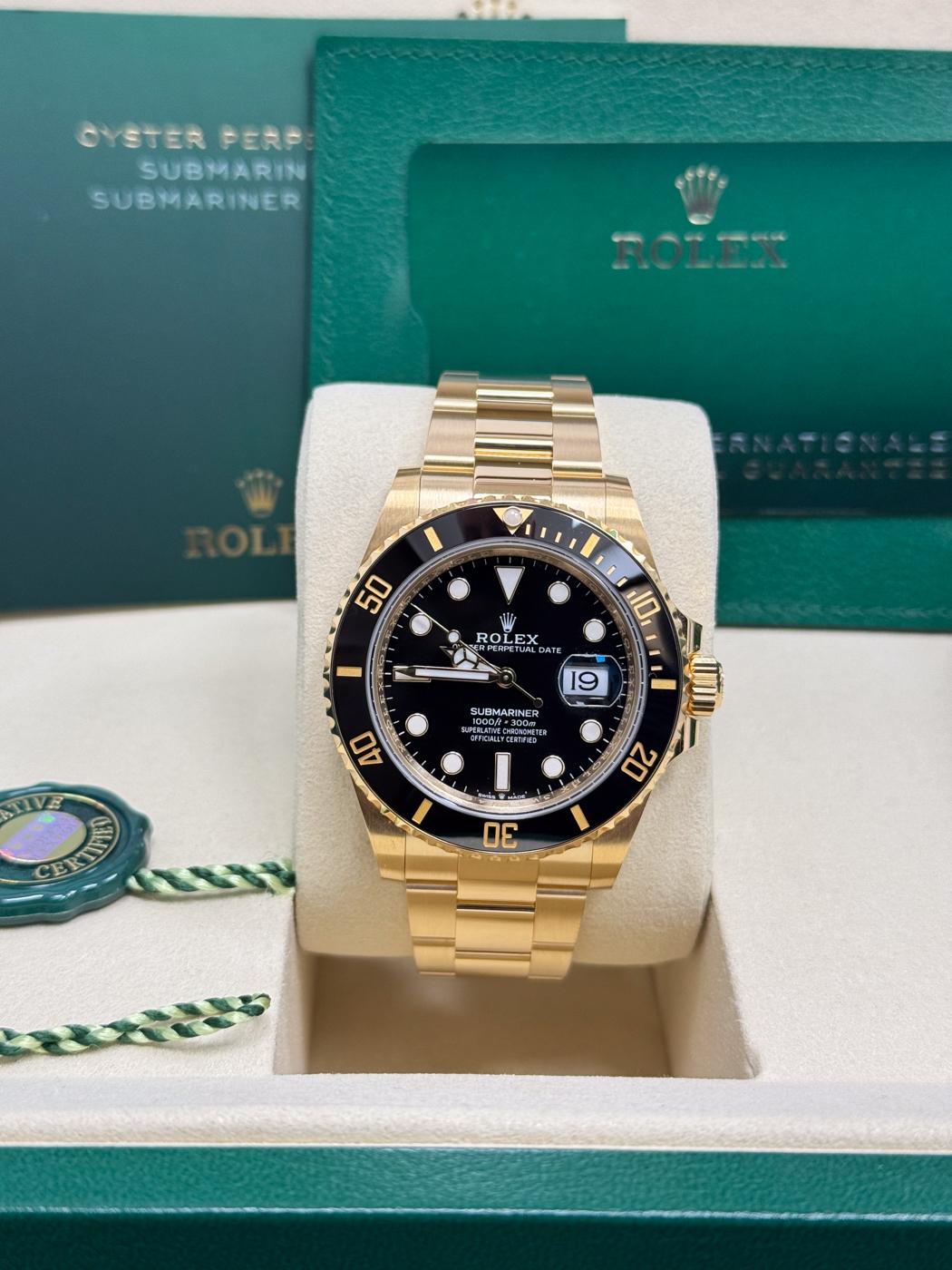 Rolex Submariner 41mm Yellow Gold Black Dial Black Bezel 126618LN