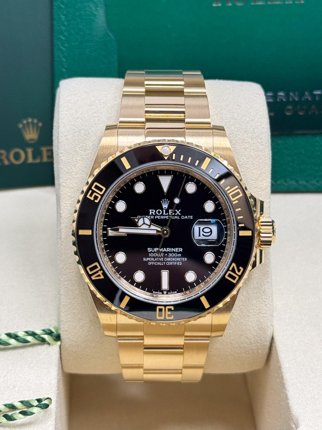 Rolex Submariner 41mm Yellow Gold Black Dial Black Bezel 126618LN