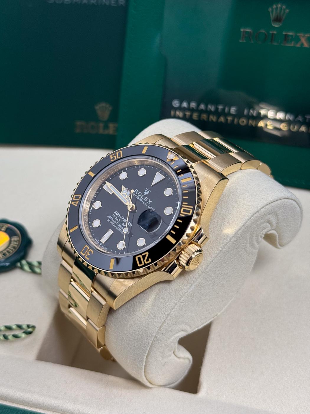Rolex Submariner 41mm Yellow Gold Black Dial Black Bezel 126618LN
