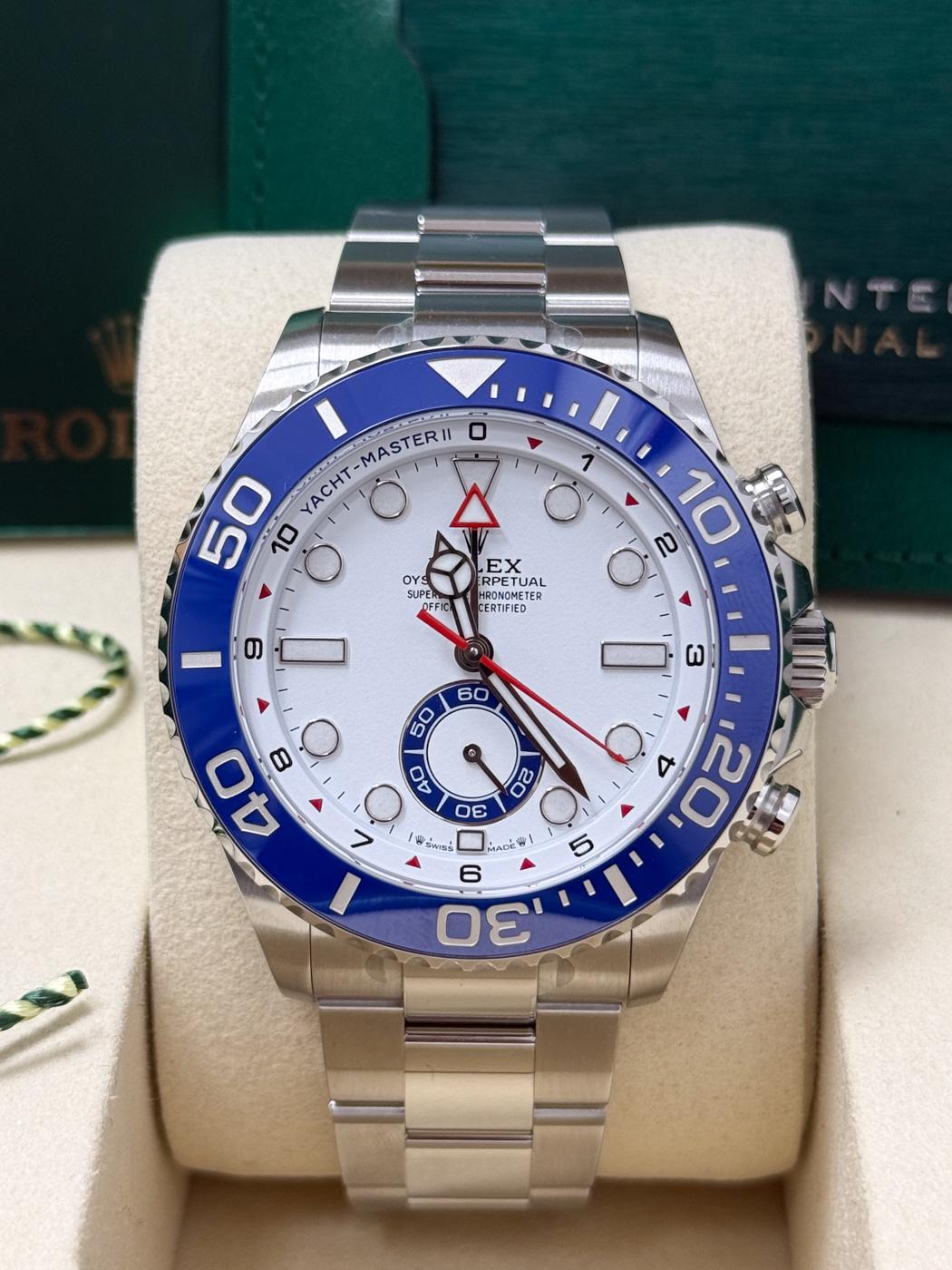 Rolex Yacht-Master II 44mm Oystersteel White Dial Blue Cerachrom Bezel 126680