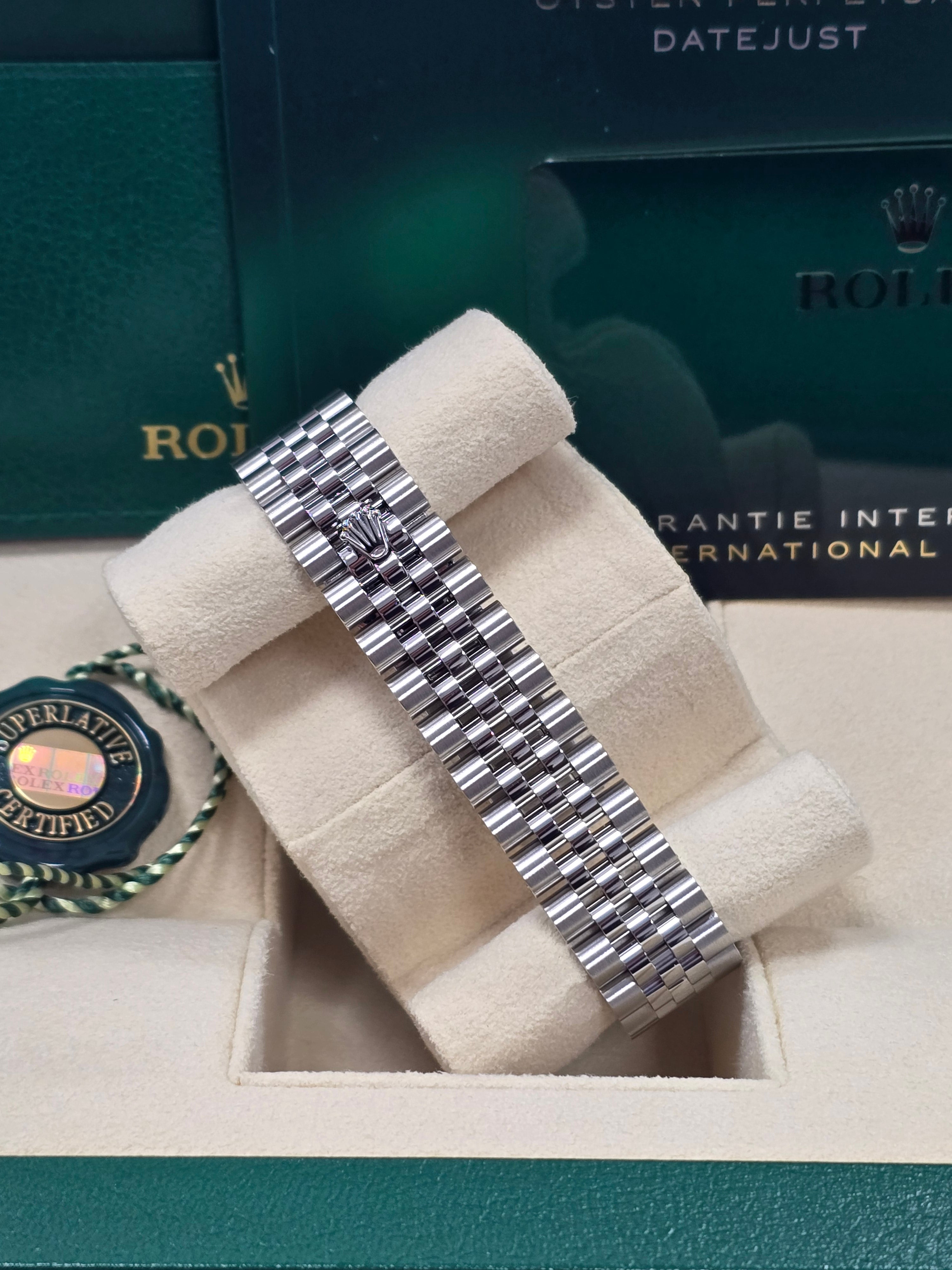 Rolex Lady-Datejust 31mm Violet (Purple) Roman Diamond Dial Fluted Bezel Jubilee Bracelet 278274 – New 2025