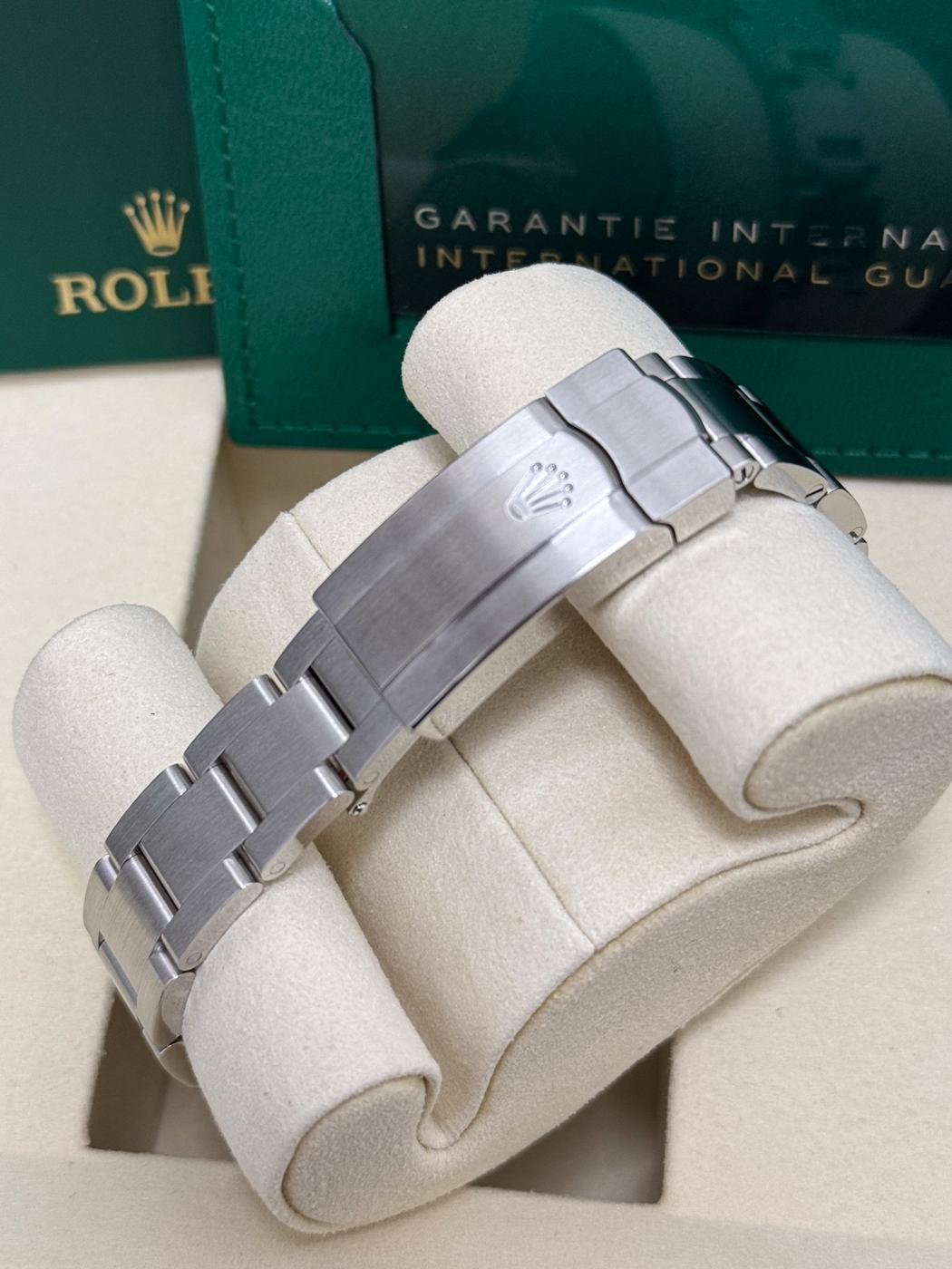 Rolex Oyster Perpetual 31mm Pistachio Dial Oyster Bracelet – 277200