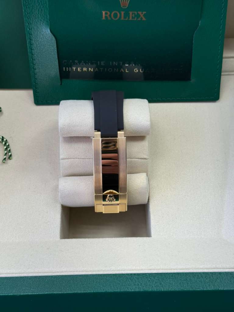 Rolex Cosmograph Daytona "Tiffany" 40mm Yellow Gold Turquoise Blue and Black Dial Black Ceramic Bezel Oysterflex 126518LN – New 2025 / 2026