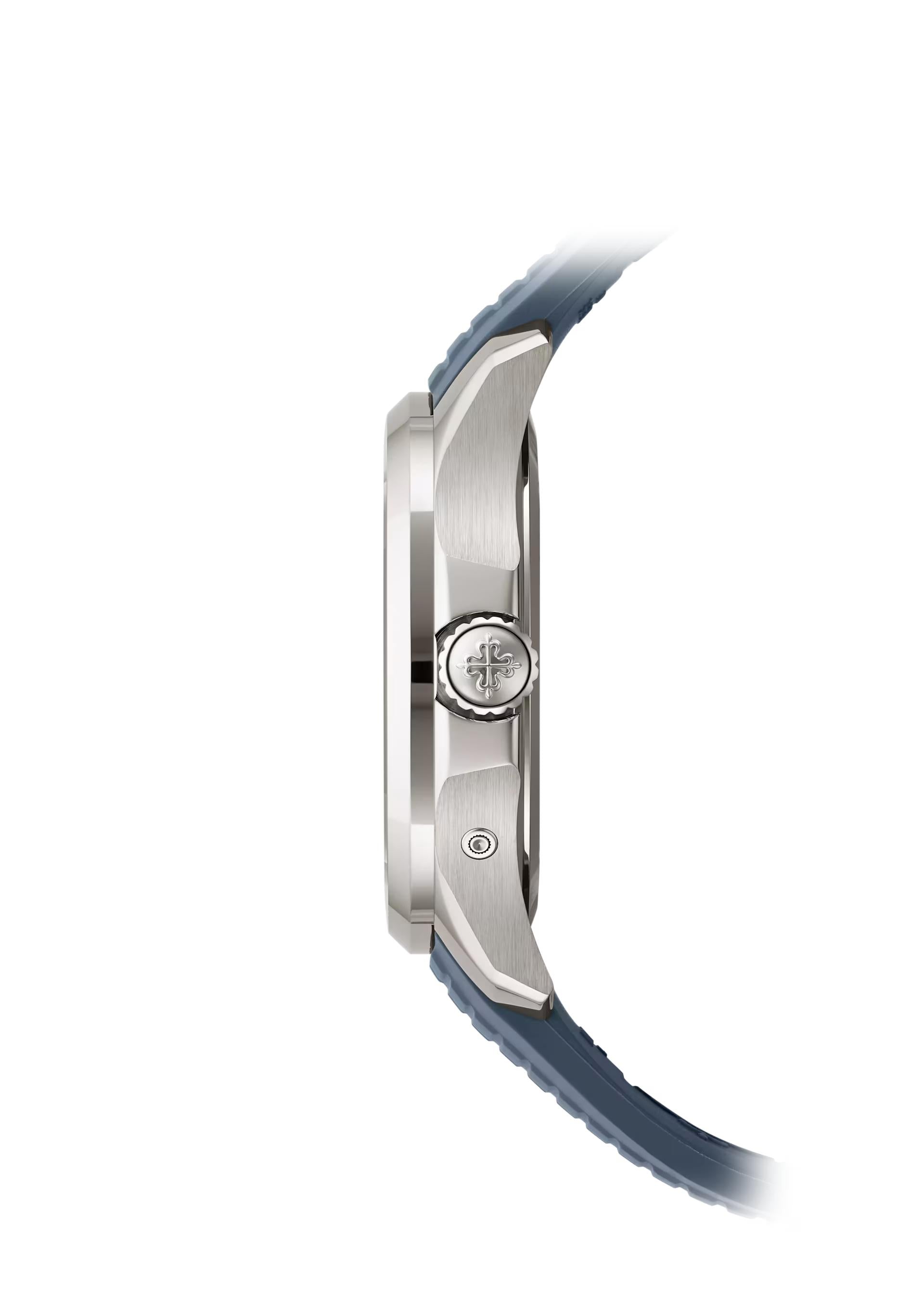 Patek Philippe Aquanaut Travel Time 40.8mm White Gold Blue-Gray Dial – 5164G-001