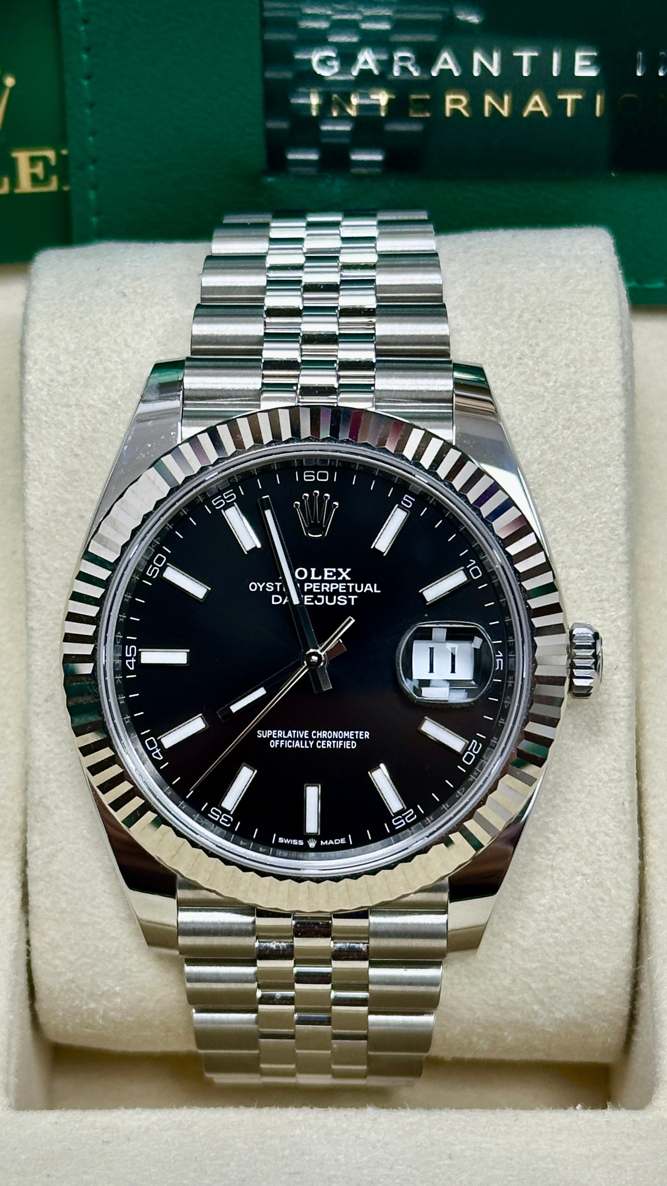 Rolex Datejust 41mm Black Index Dial Fluted Bezel Jubilee Bracelet 126334 – New