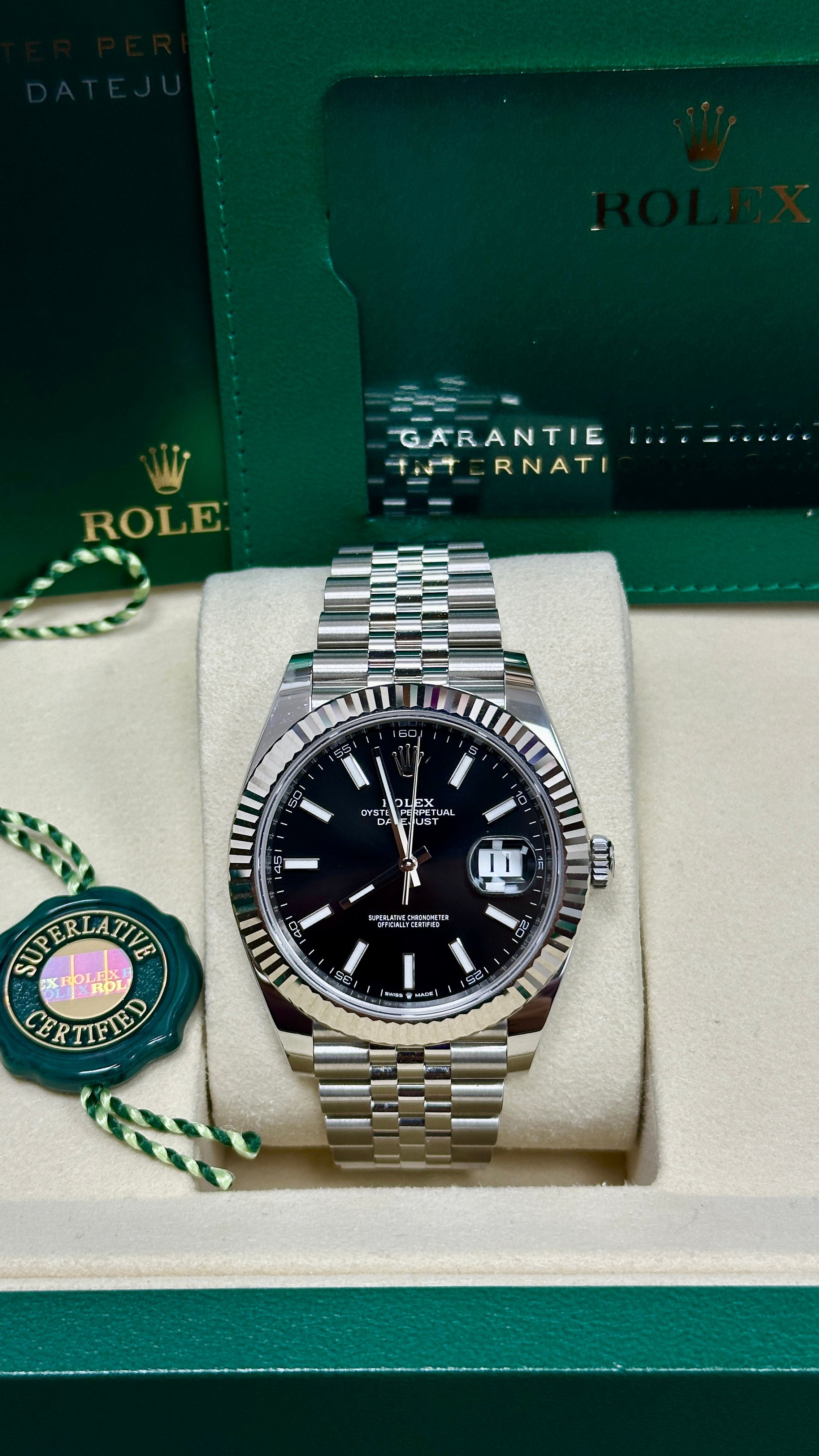 Rolex Datejust 41mm Black Index Dial Fluted Bezel Jubilee Bracelet 126334 – New