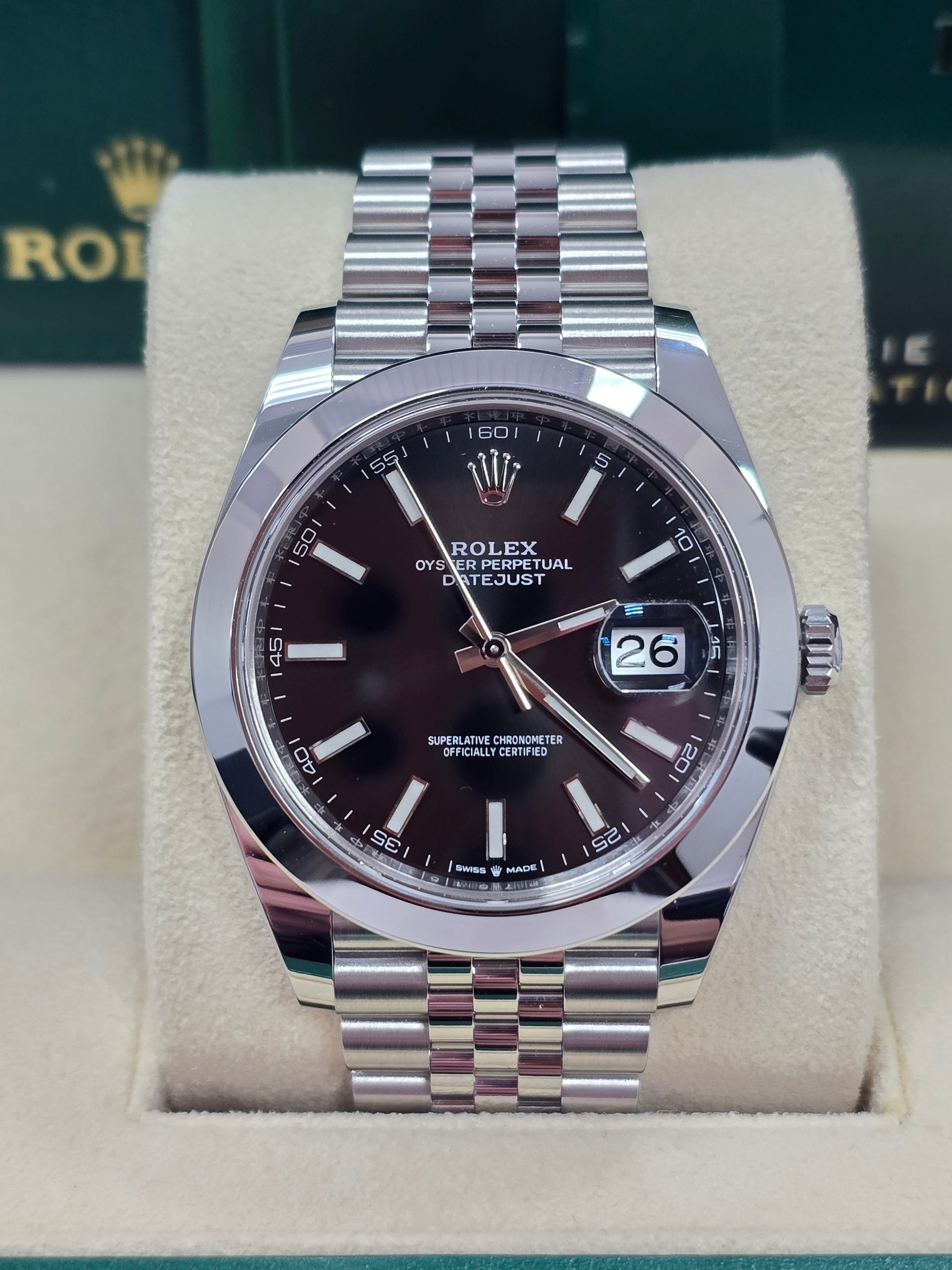 Rolex Datejust 41mm Black Index Dial Smooth Bezel Jubilee Bracelet 126300 – New