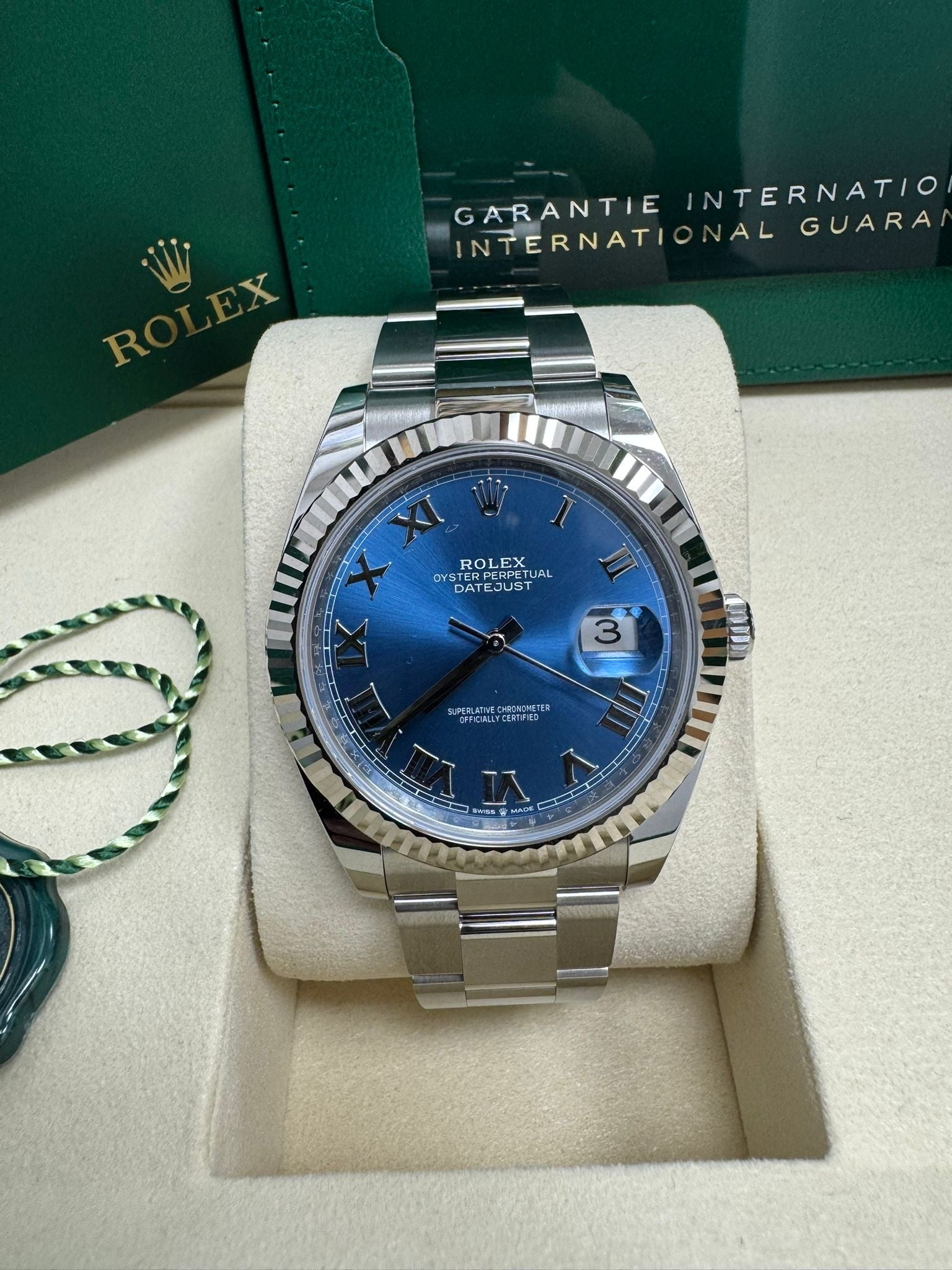 Rolex Datejust 41mm Blue Roman Dial Fluted Bezel Oyster Bracelet 126334 – New