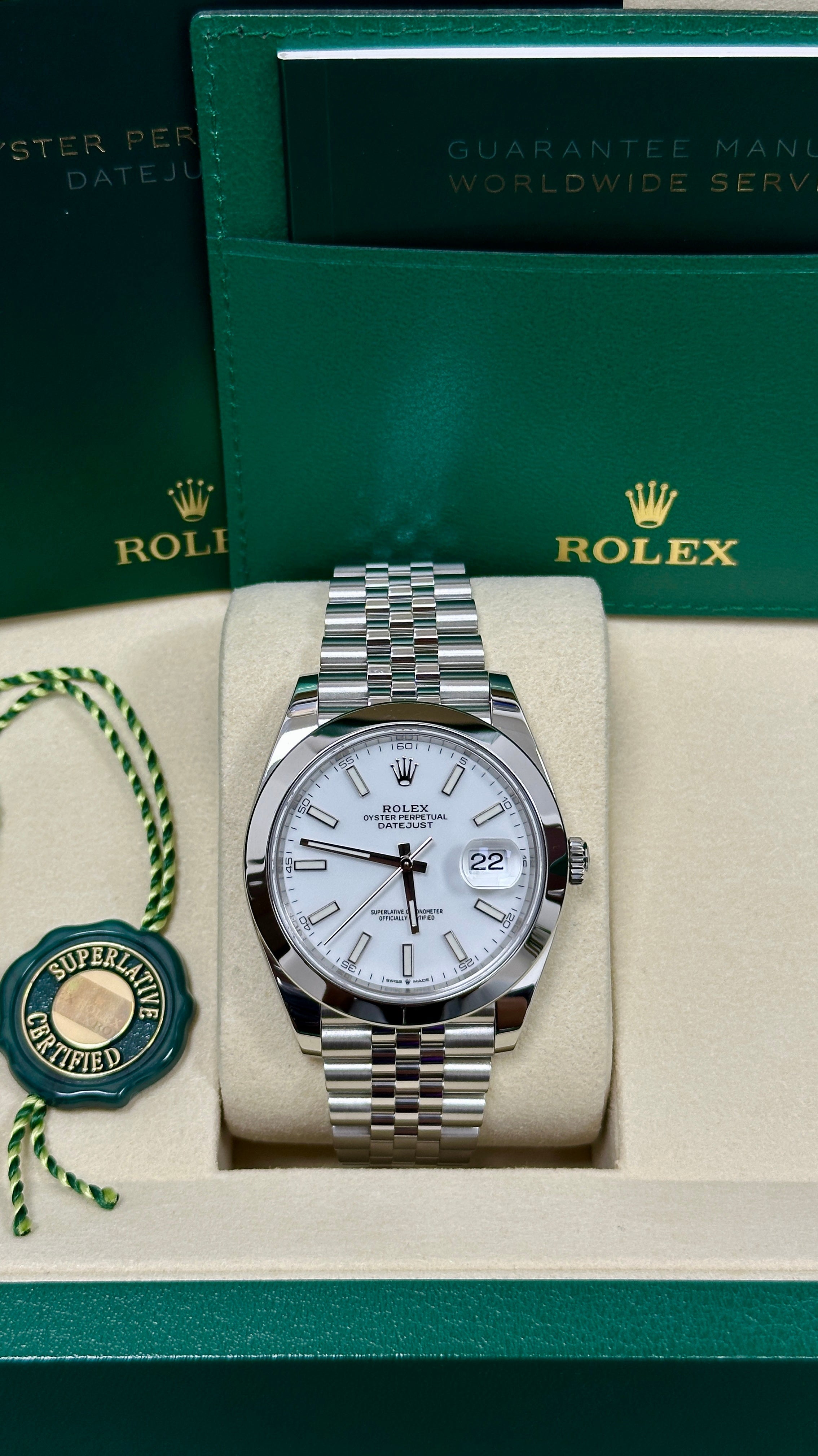 Rolex Datejust 41mm White Index Dial Fluted Bezel Jubilee Bracelet 126334 – New