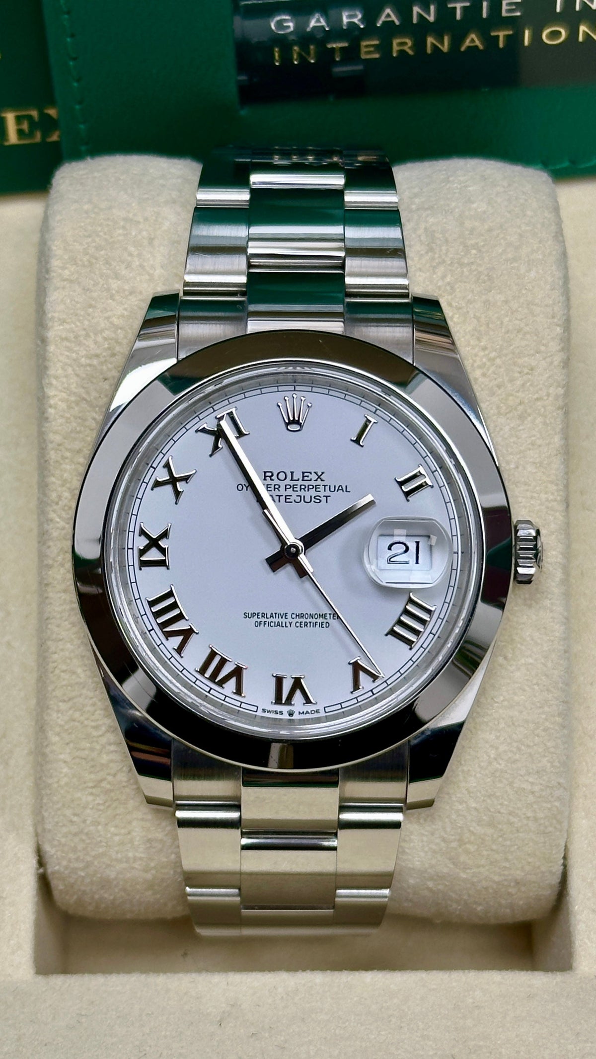 Rolex Datejust 41mm White Roman Dial Smooth Bezel Oyster Bracelet 126300 – New