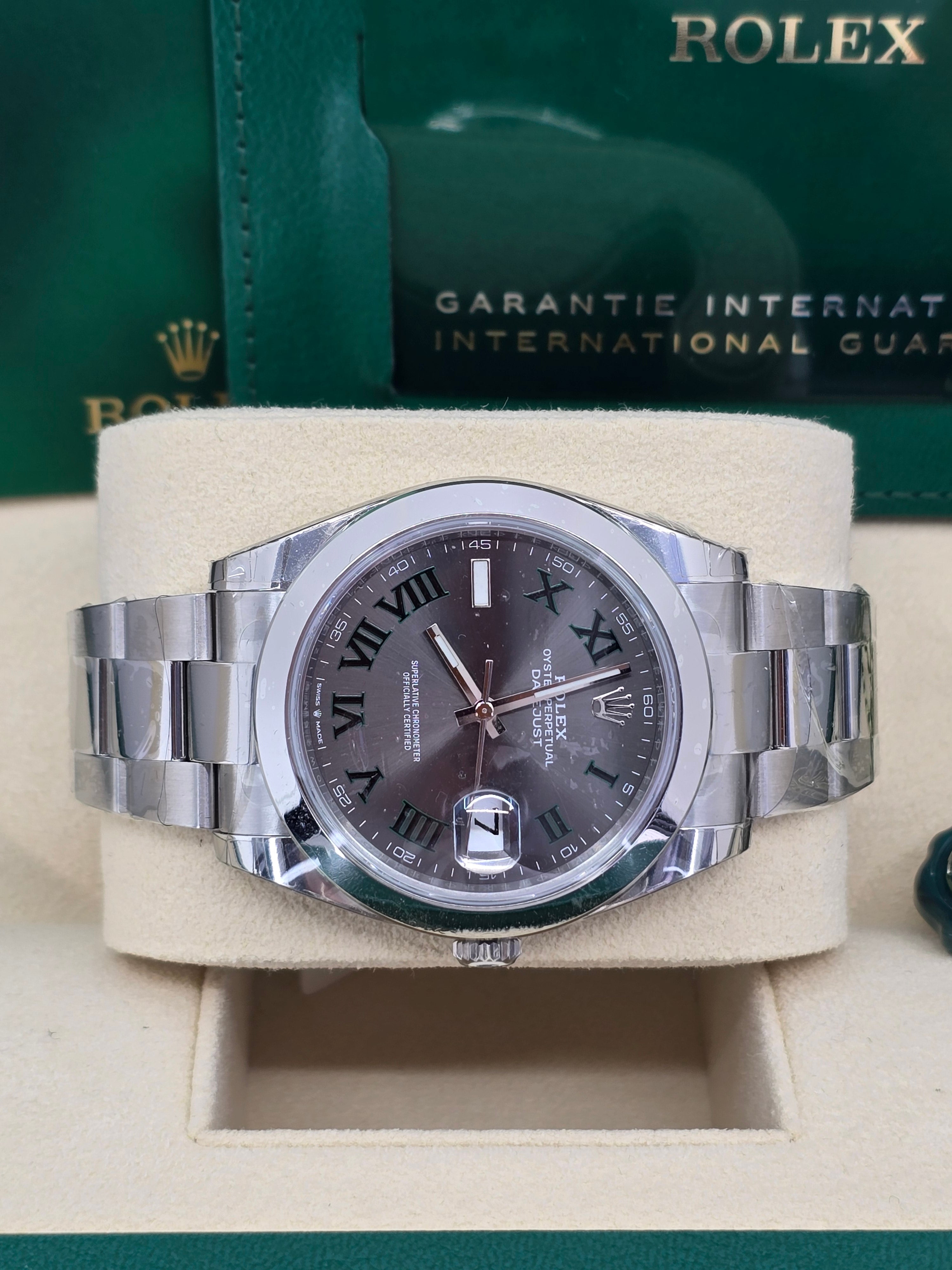 Rolex Datejust 41mm "Wimbledon" Dial Smooth Bezel Oyster Bracelet 126300 – New