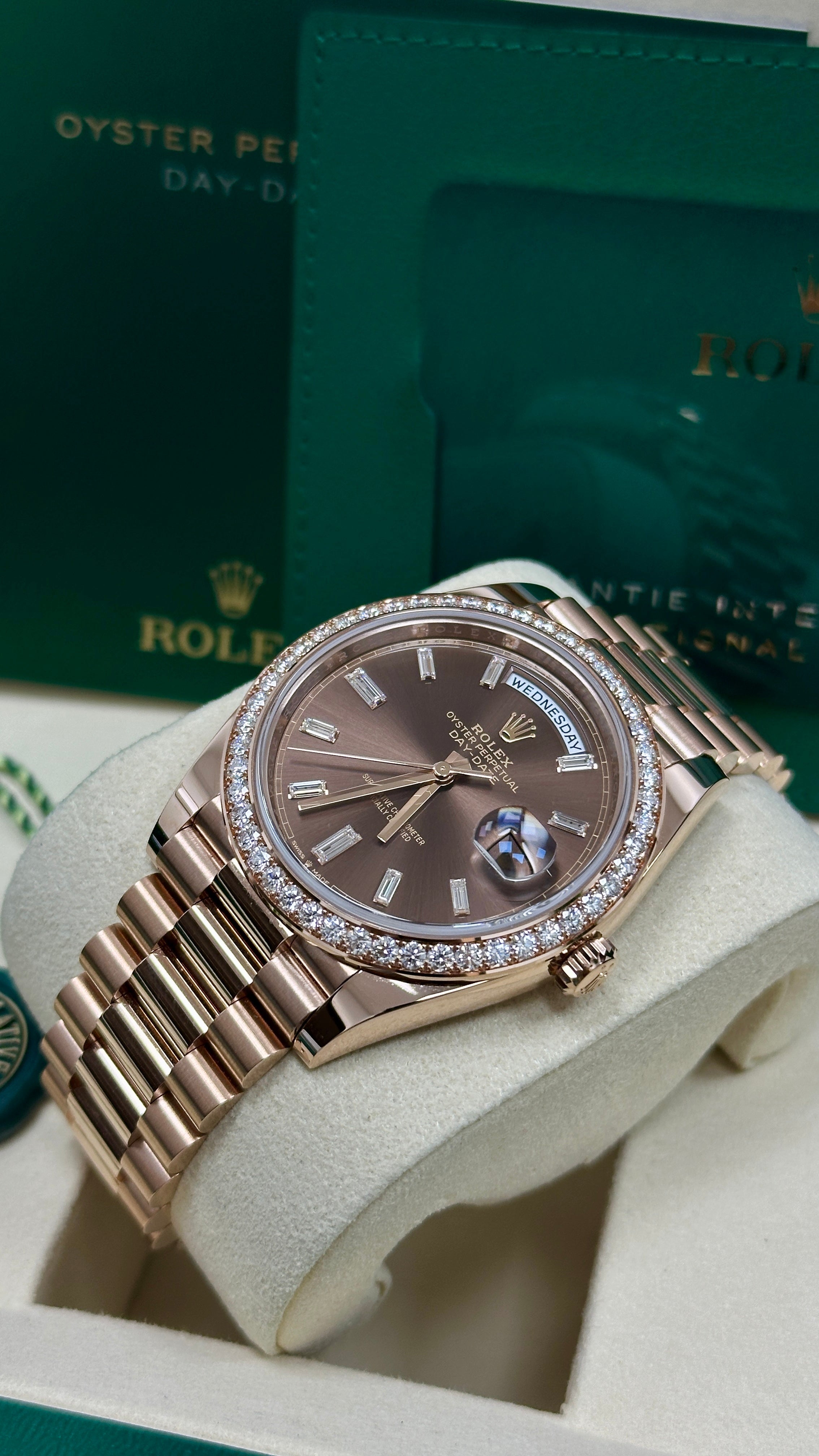 Rolex Day-Date "President" 40mm Everose Gold Chocolate Diamond Baguette Dial