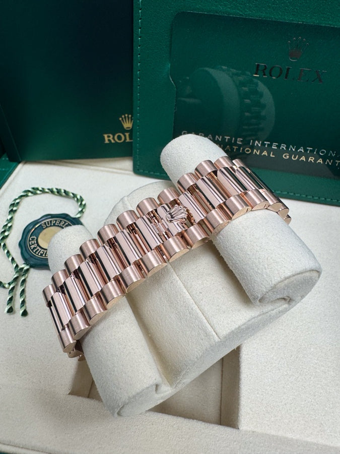 Rolex Day-Date "President" 40mm Everose Gold Olive Green Roman Dial - 228235