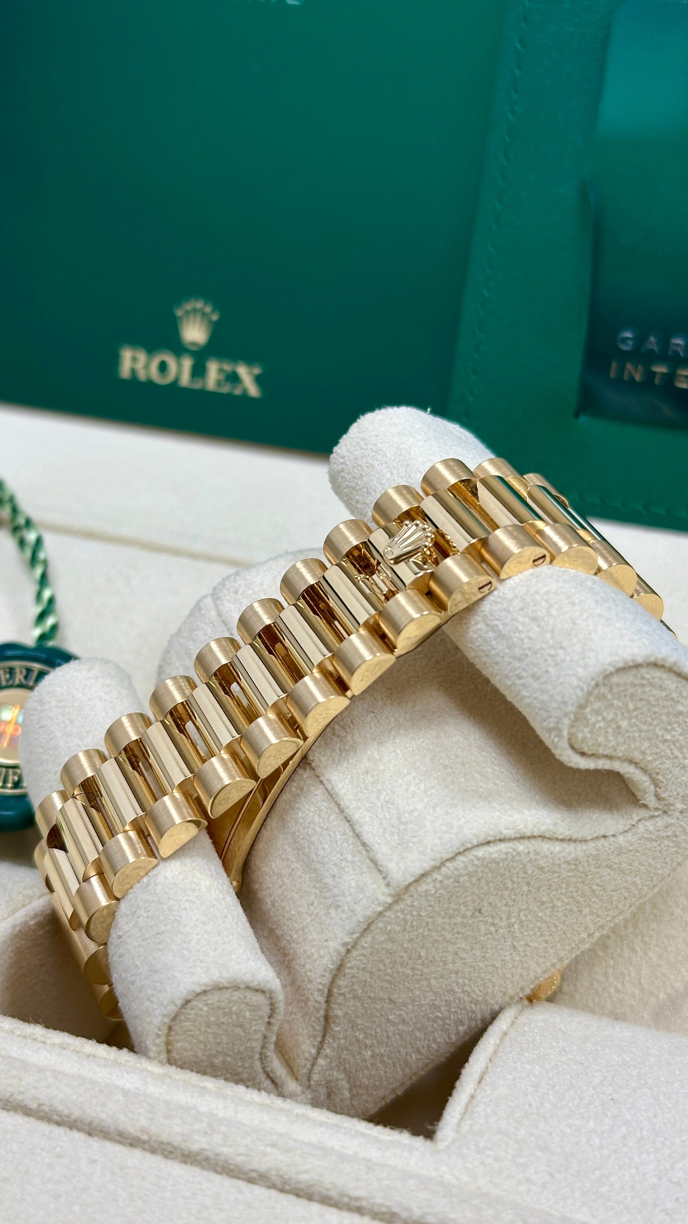 Rolex Day-Date "President" 40mm Yellow Gold Green Roman Dial Diamond Bezel -