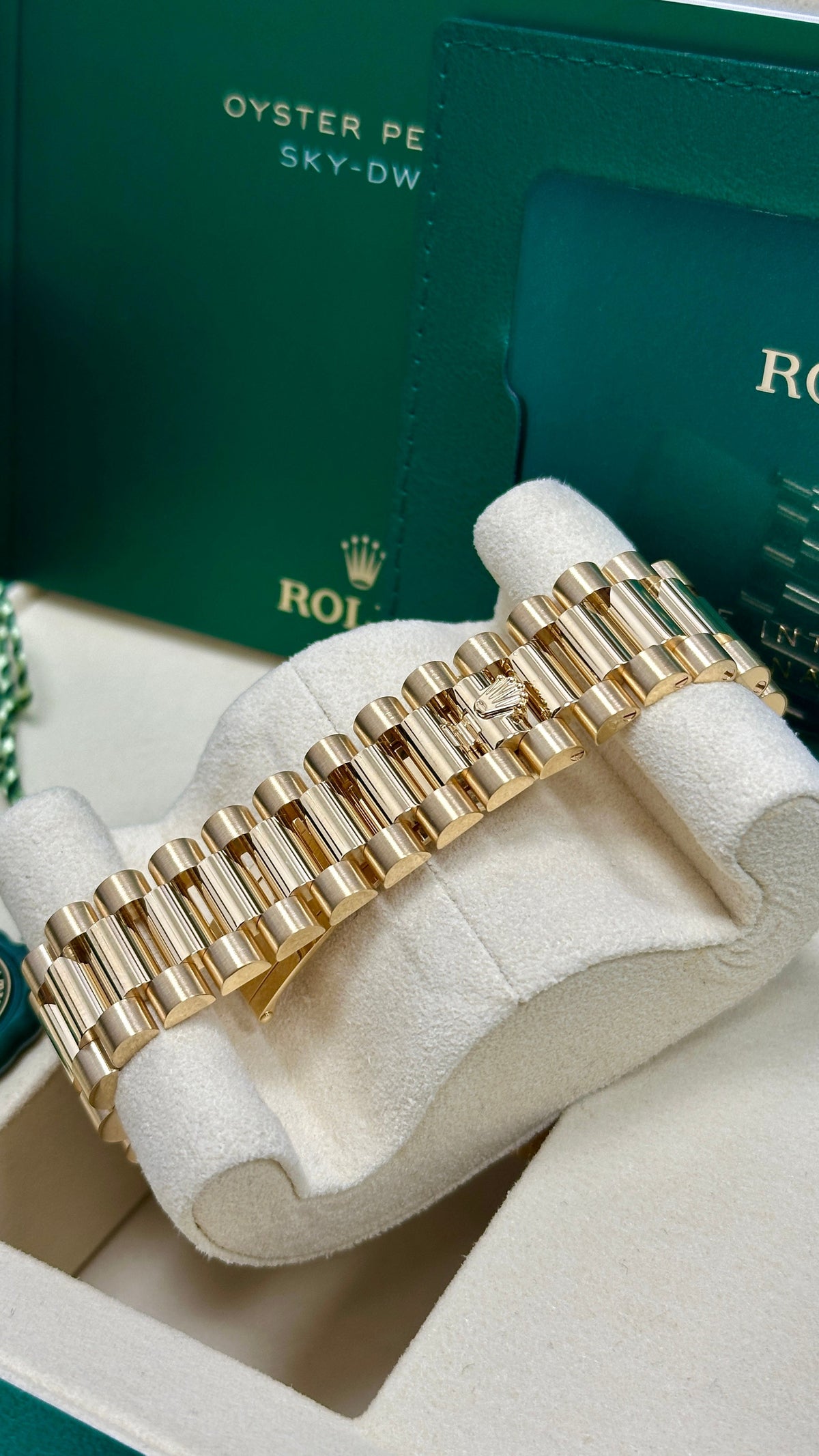 Rolex Day-Date "President" 40mm Yellow Gold White Roman Dial - 228238