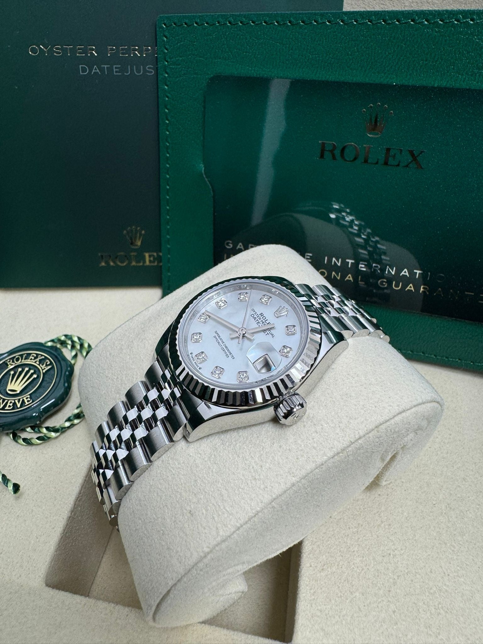 Rolex Lady-Datejust 28mm Mother of Pearl Diamond Dial Fluted Bezel Jubilee