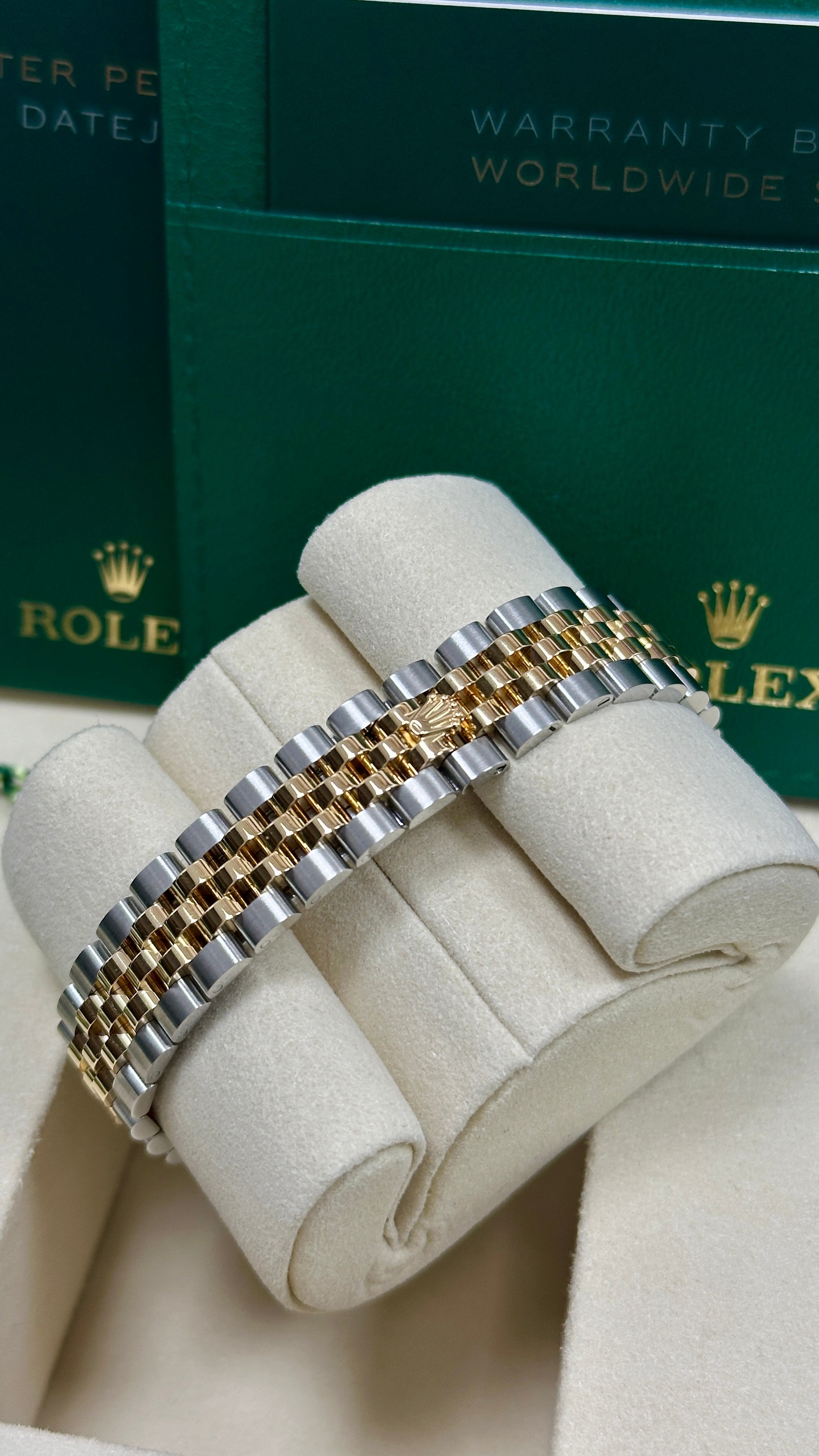 Rolex Lady-Datejust 28mm Two-Tone Yellow Gold Silver Diamond Dial Fluted Bezel