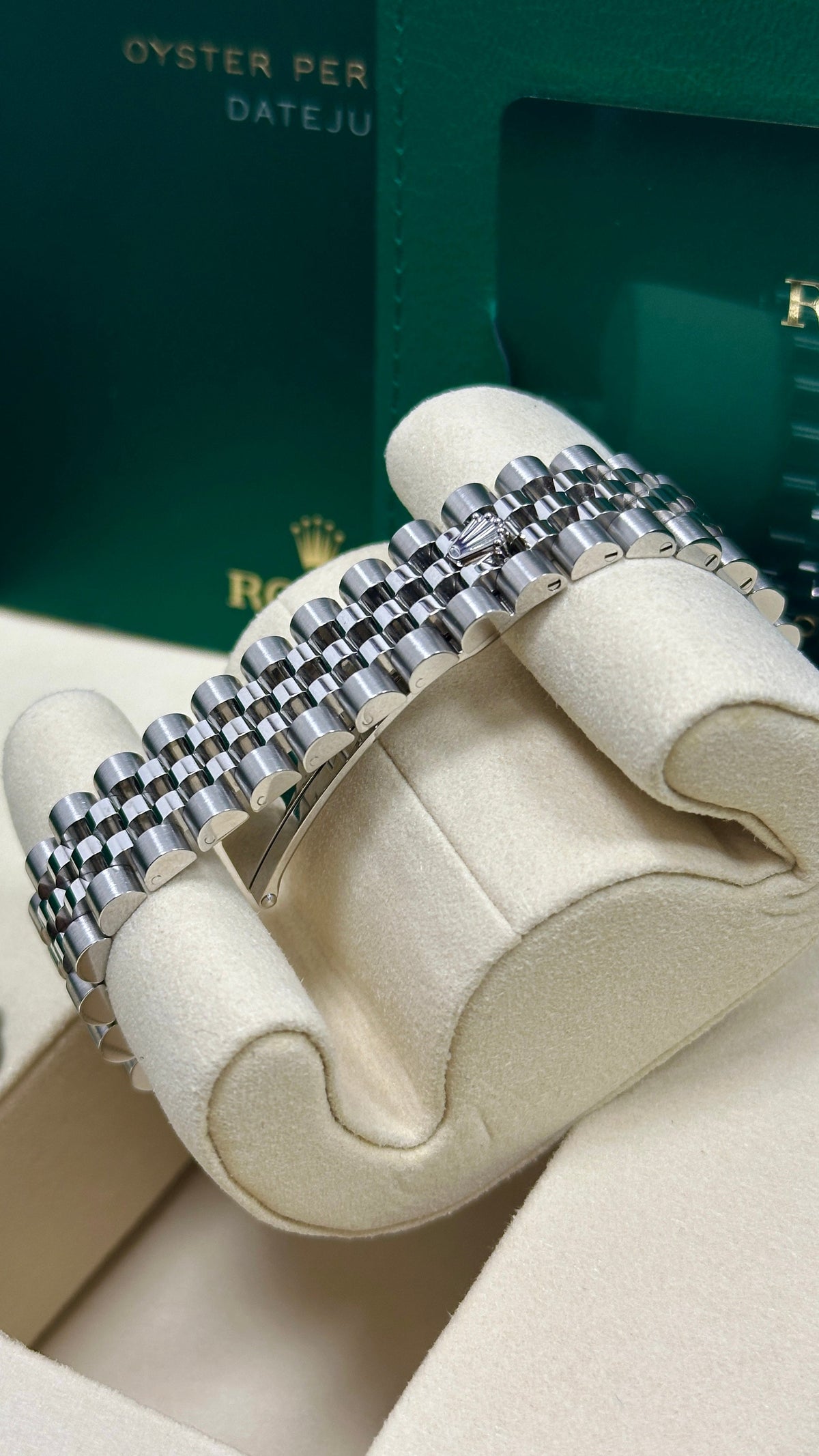 Rolex Lady-Datejust 31mm Green Index Dial Fluted Bezel Jubilee Bracelet 278274