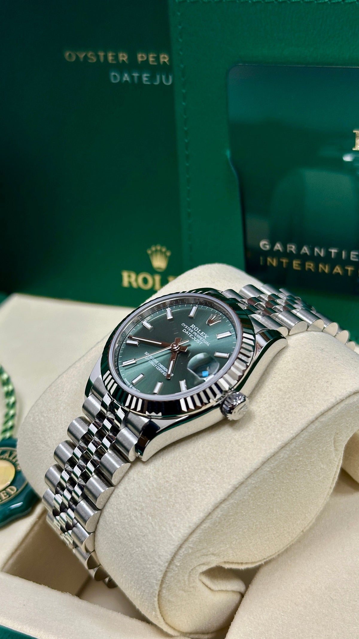 Rolex Lady-Datejust 31mm Green Index Dial Fluted Bezel Jubilee Bracelet 278274