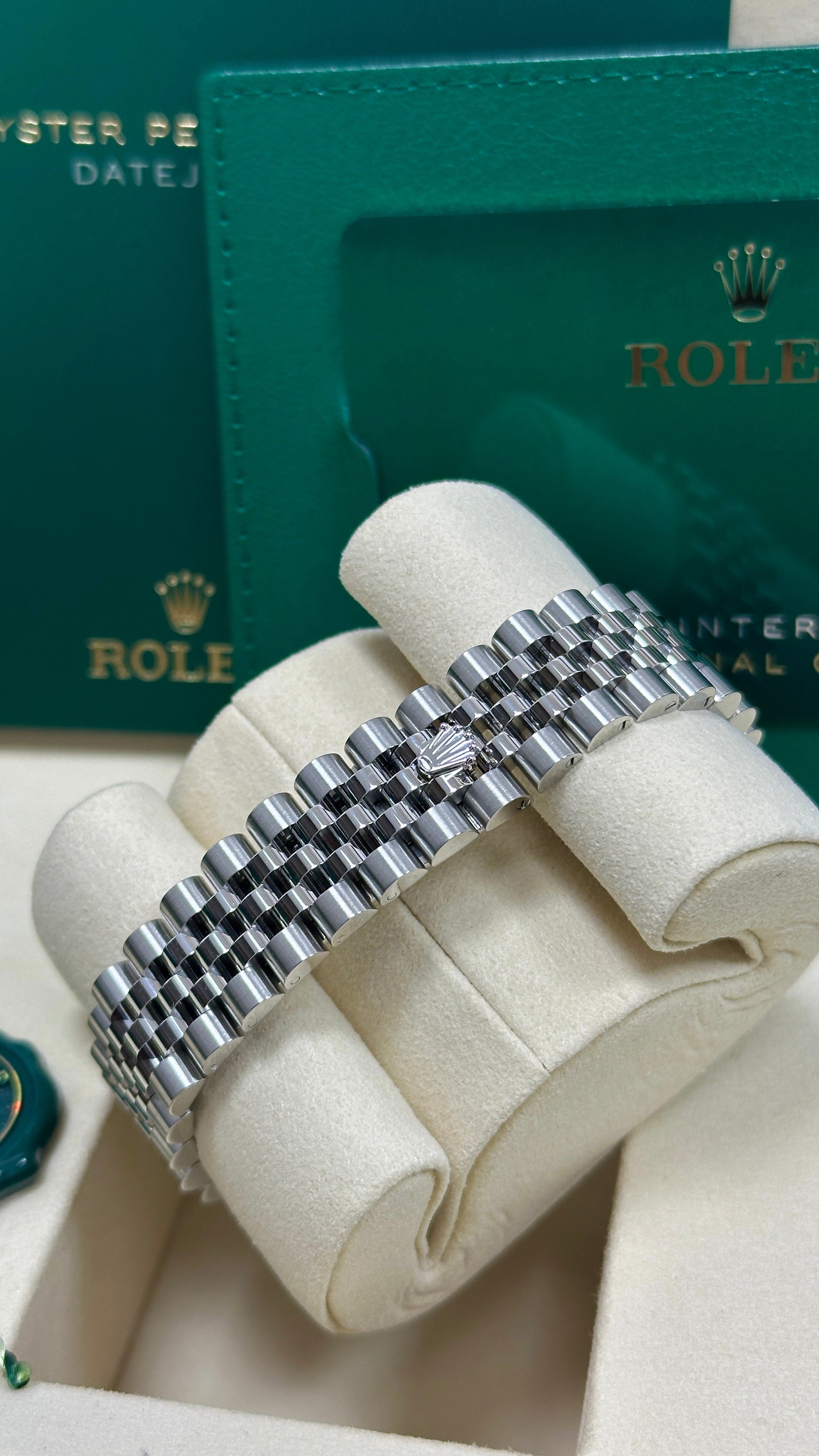 Rolex Lady Datejust 31mm Pink Diamond Dial Fluted Bezel Jubilee Bracelet 278274