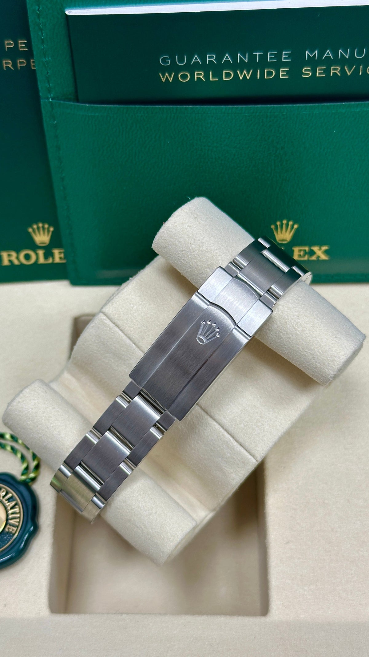 Rolex Oyster Perpetual 31mm Silver Dial Oyster Bracelet – 277200