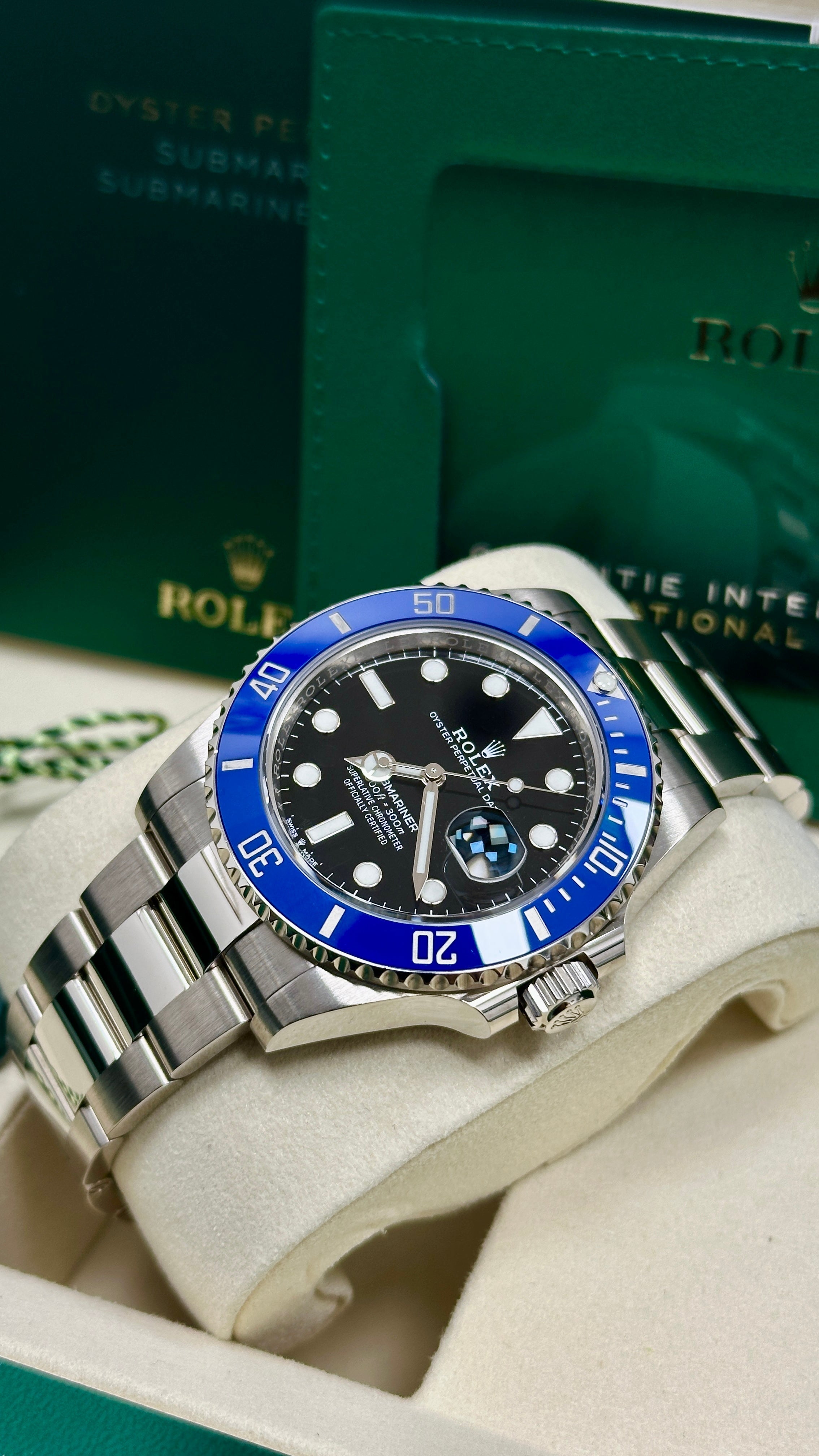 Rolex Submariner "Cookie Monster" 41mm White Gold Black Dial Blue Bezel