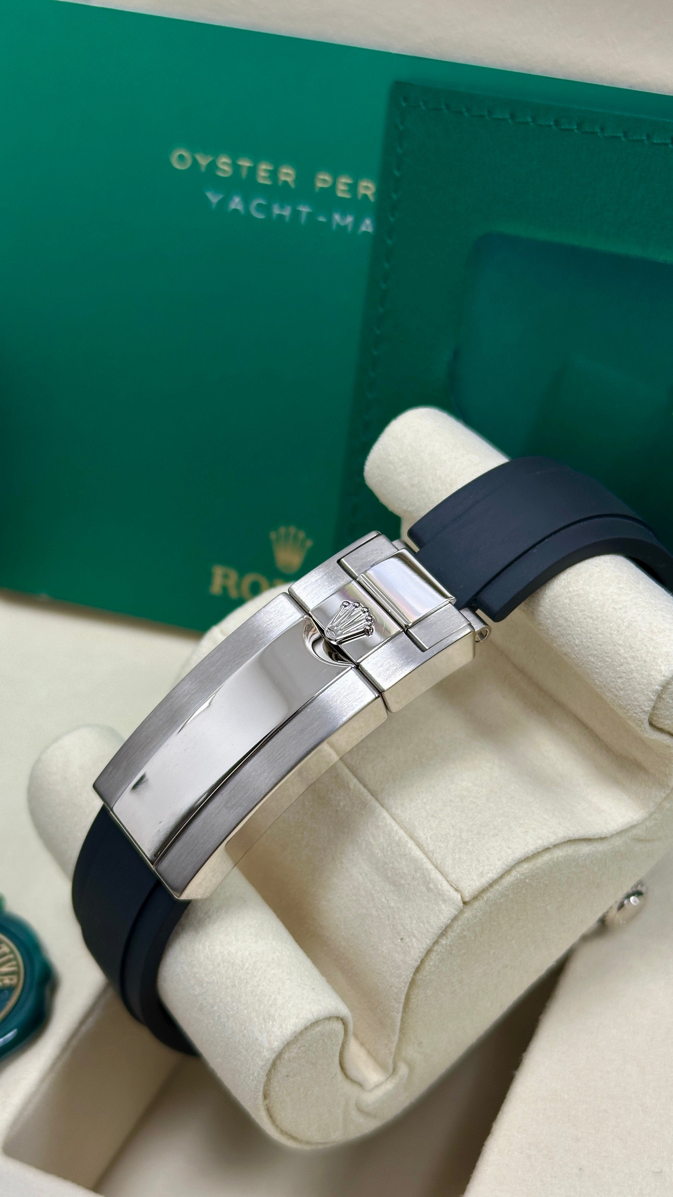 Rolex Yacht-Master 42mm White Gold Black Dial Oysterflex – 226659 – New 2026
