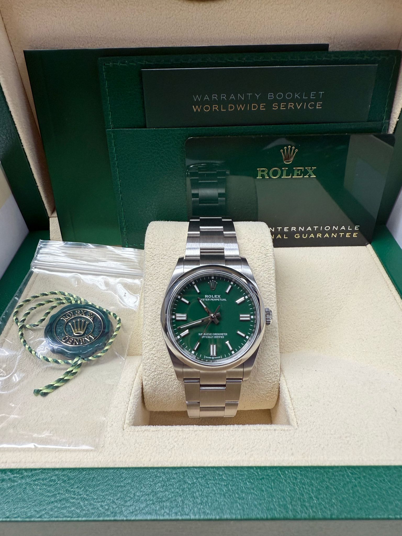 Rolex Oyster Perpetual 36mm Green Dial Oyster Bracelet – 126000 – New 2025