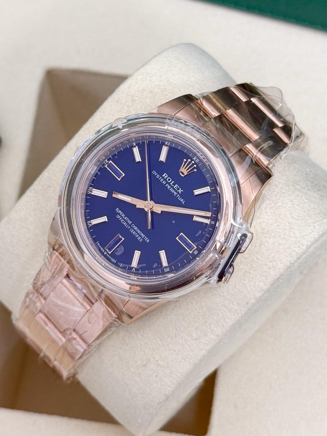 Rolex Oyster Perpetual 34 Everose Gold Blue Stone Dial Oyster Bracelet 124205