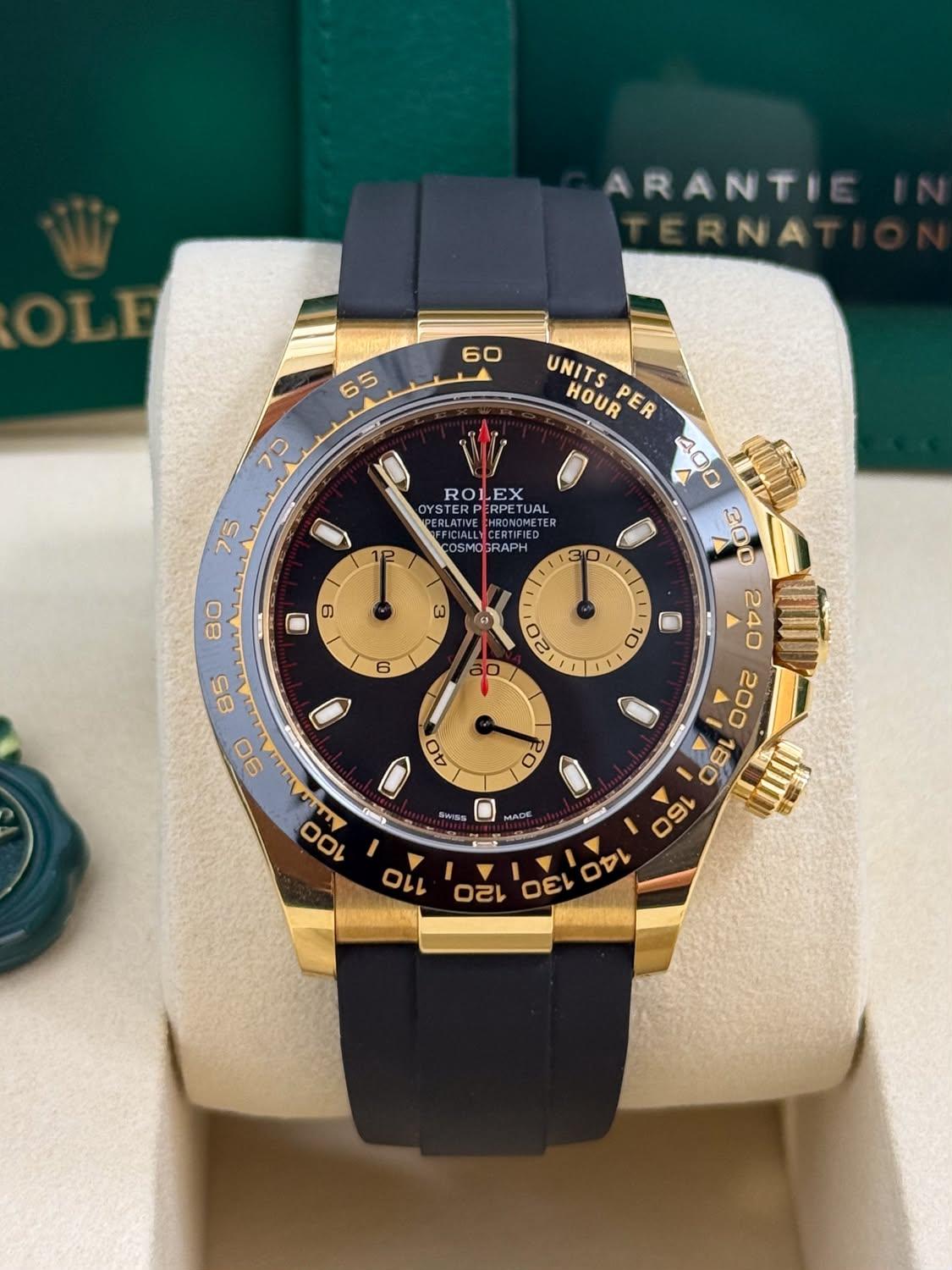 Rolex Cosmograph Daytona "Paul Newman" 40mm Yellow Gold Black Dial Black
