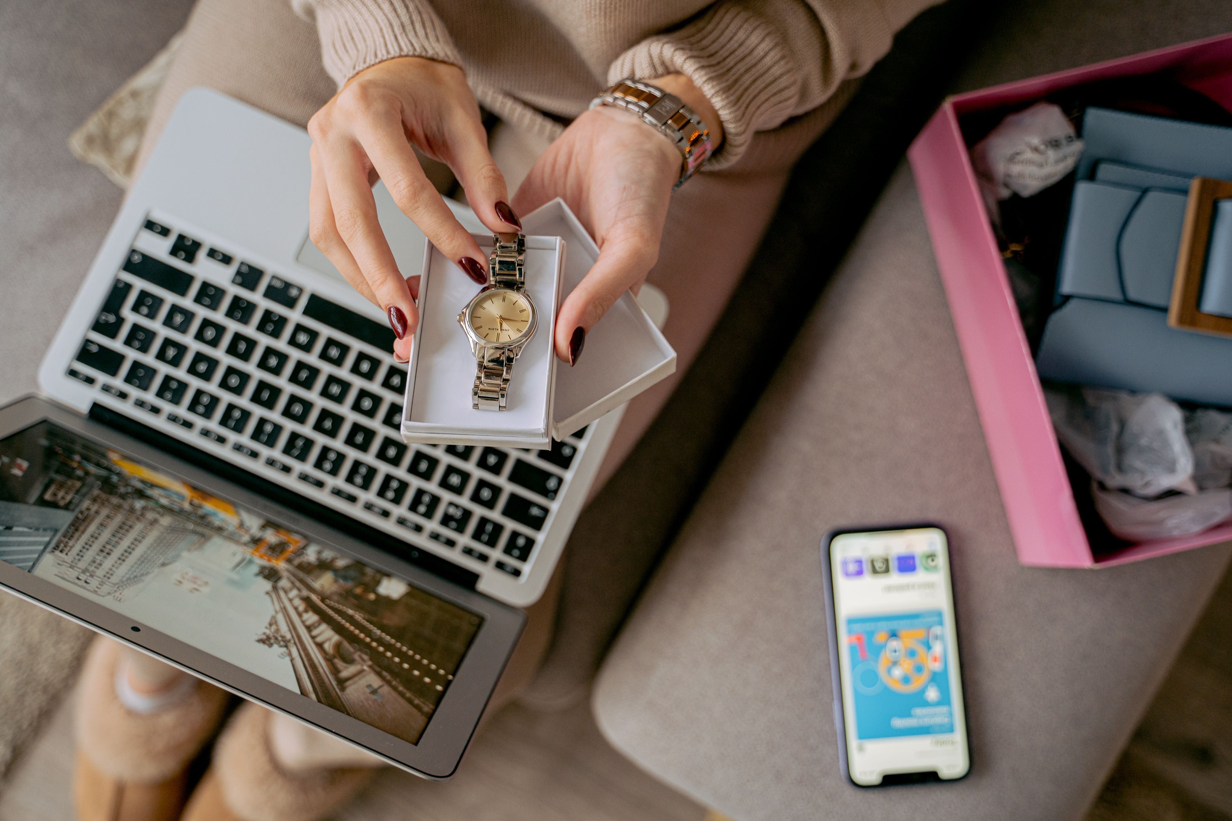 Buying Rolex Online in the USA: How to Avoid Fake Watches