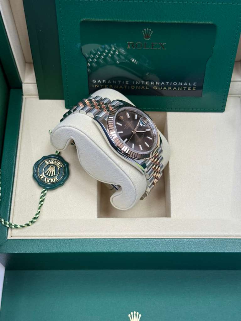 Rolex Datejust 41mm Two-Tone Everose Gold Chocolate Index Dial Fluted Bezel Jubilee Bracelet 126331 – New 2025