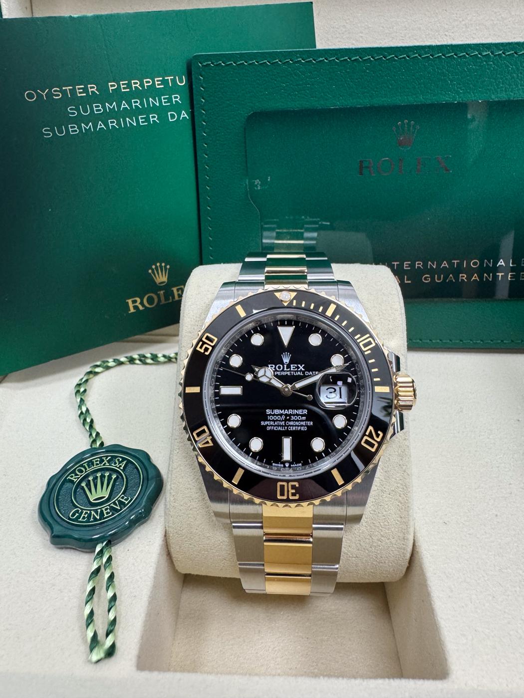 Rolex Submariner 41mm Two-Tone Yellow Gold Black Dial Black Bezel 126613LN