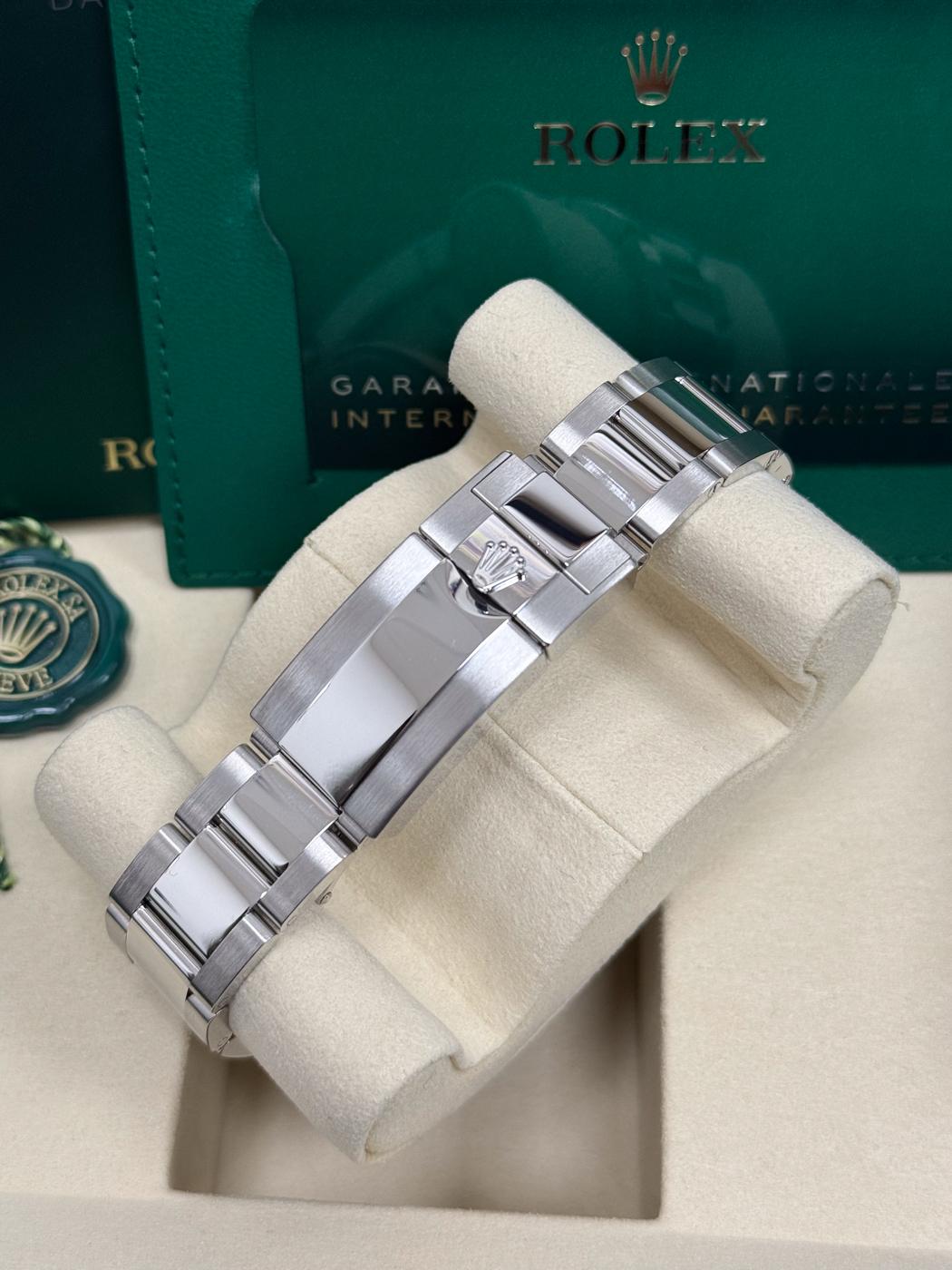 Rolex Yacht-Master 40mm Blue Dial Platinum Bezel Oyster Bracelet – 126622 - New