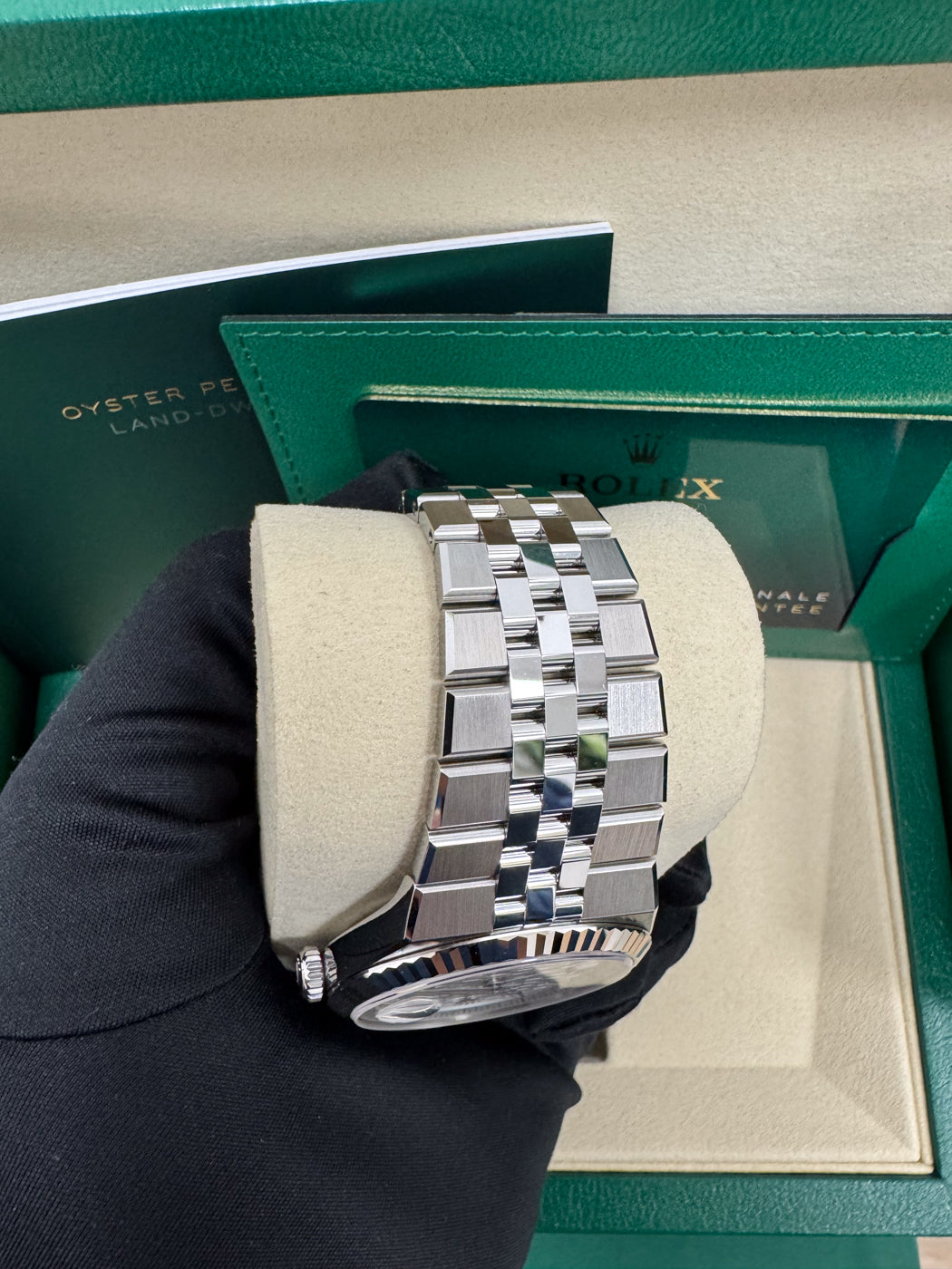 Rolex Land-Dweller 40mm Fluted Bezel White Honeycomb-Motif Dial Flat Jubilee 127334 - New 2025 / 2026