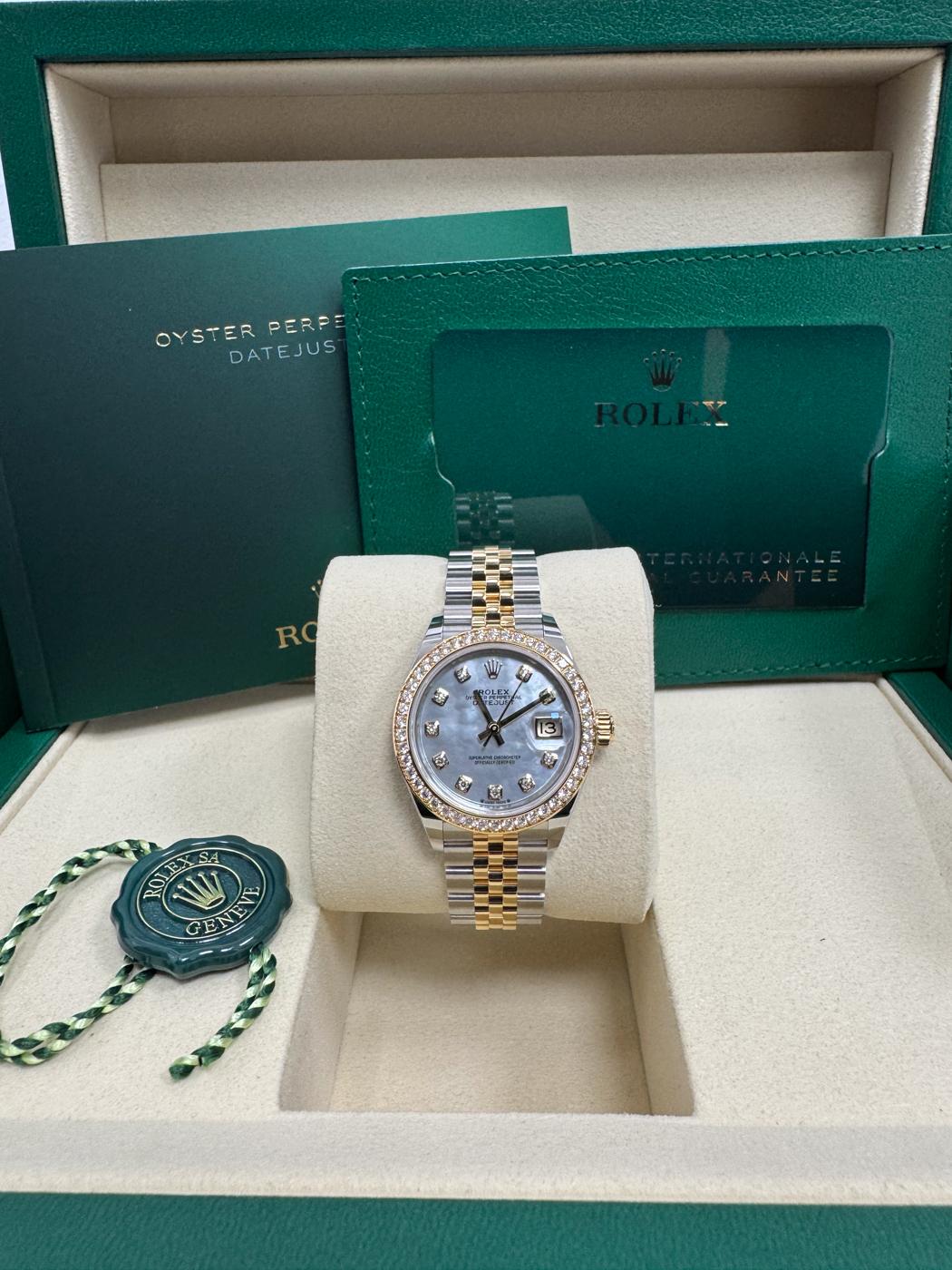 Rolex Lady-Datejust 28mm Two-Tone Yellow Gold Mother of Pearl Diamond Dial