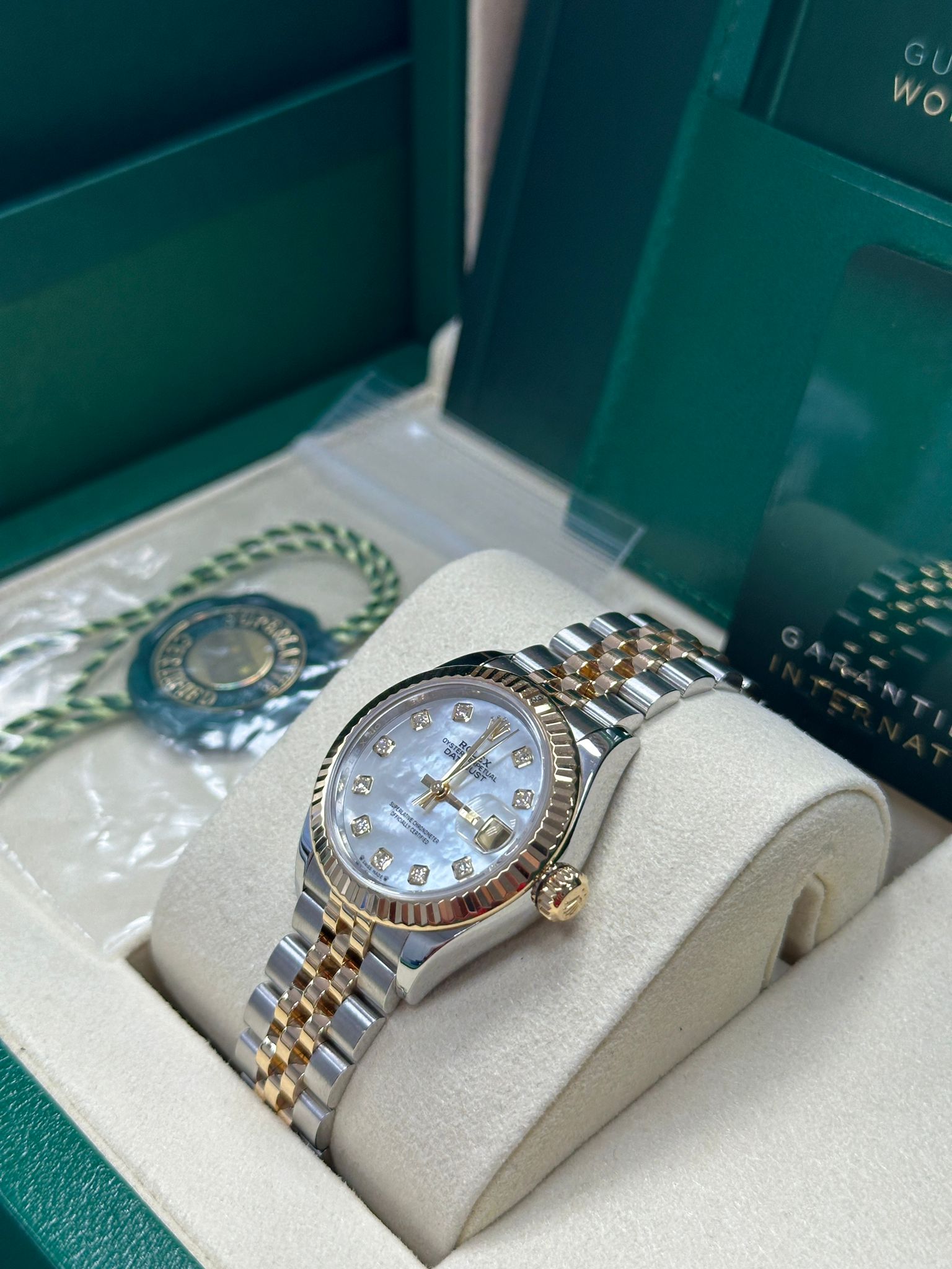 Rolex Lady-Datejust 31mm Two-Tone Yellow Gold Mother of Pearl Diamond Dial Fluted Bezel Jubilee Bracelet 278273 – New 2025