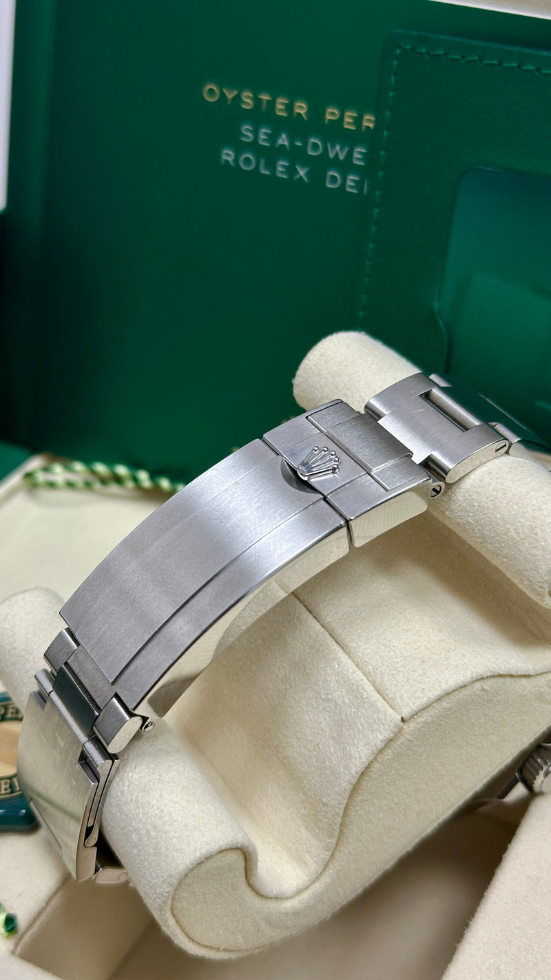 Back of Oyster Bracelet Showing Clasp and Crown Engraving – Sea-Dweller 126600