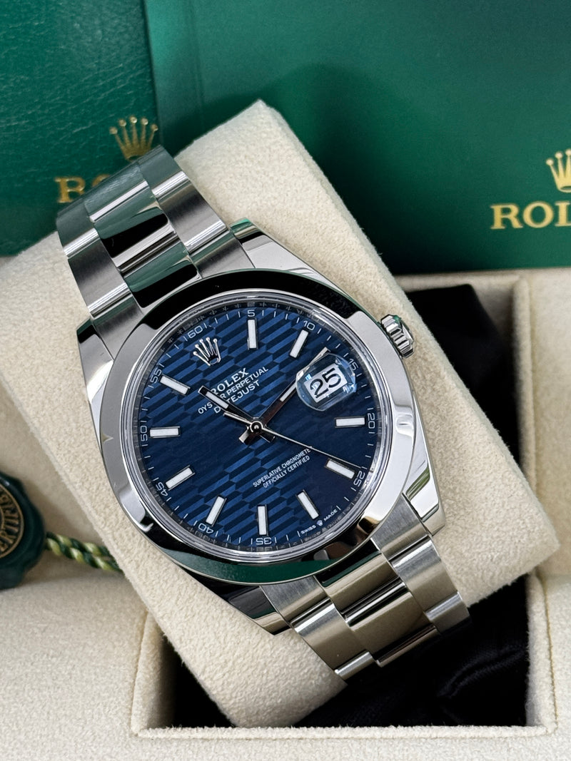 Rolex Datejust 41mm Smooth Bezel Blue Index Dial Oyster - 126300 - New 2024