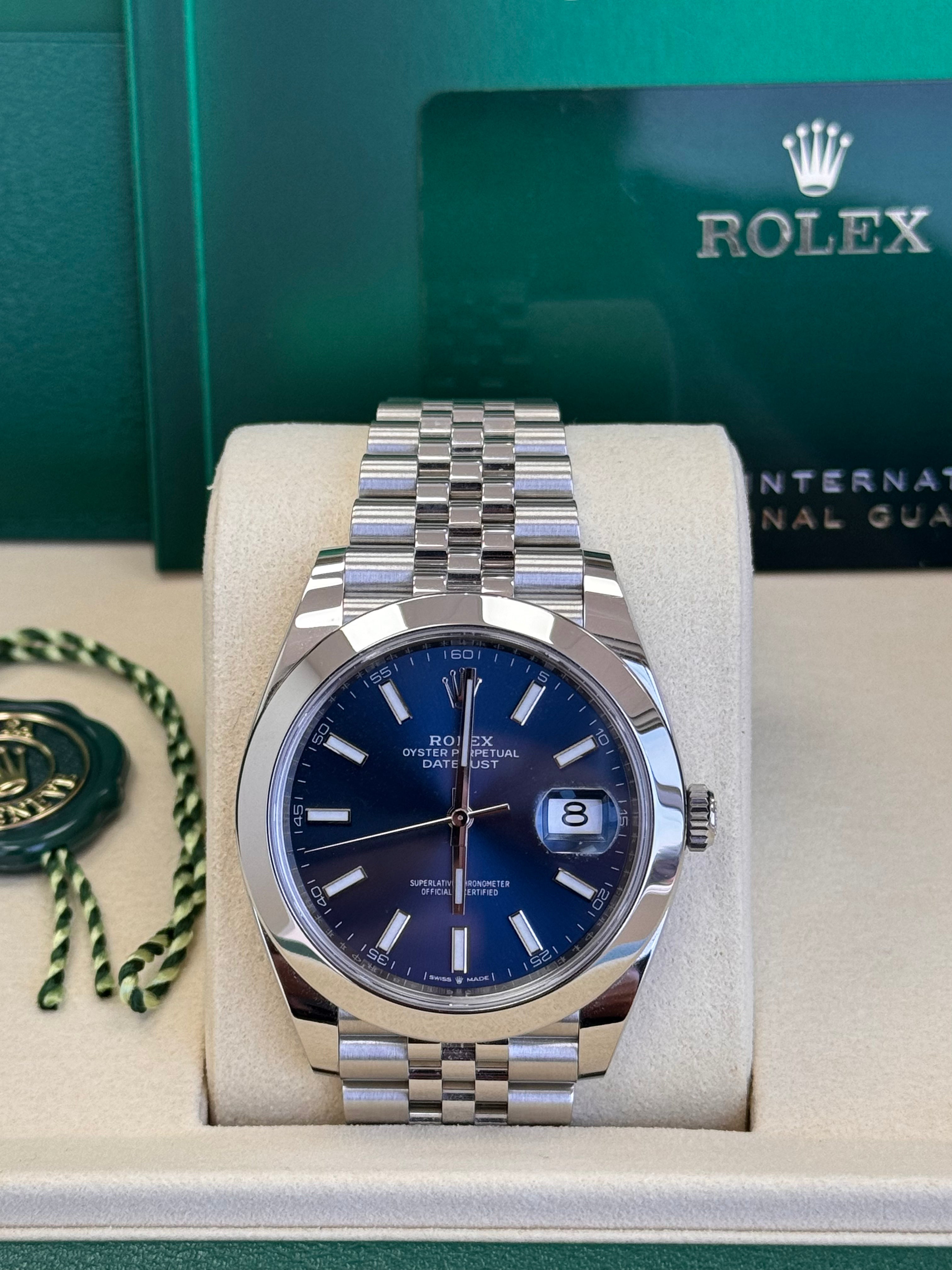 Rolex Datejust 36mm Blue Index Dial Smooth Bezel Jubilee Bracelet 126200 – New 2025
