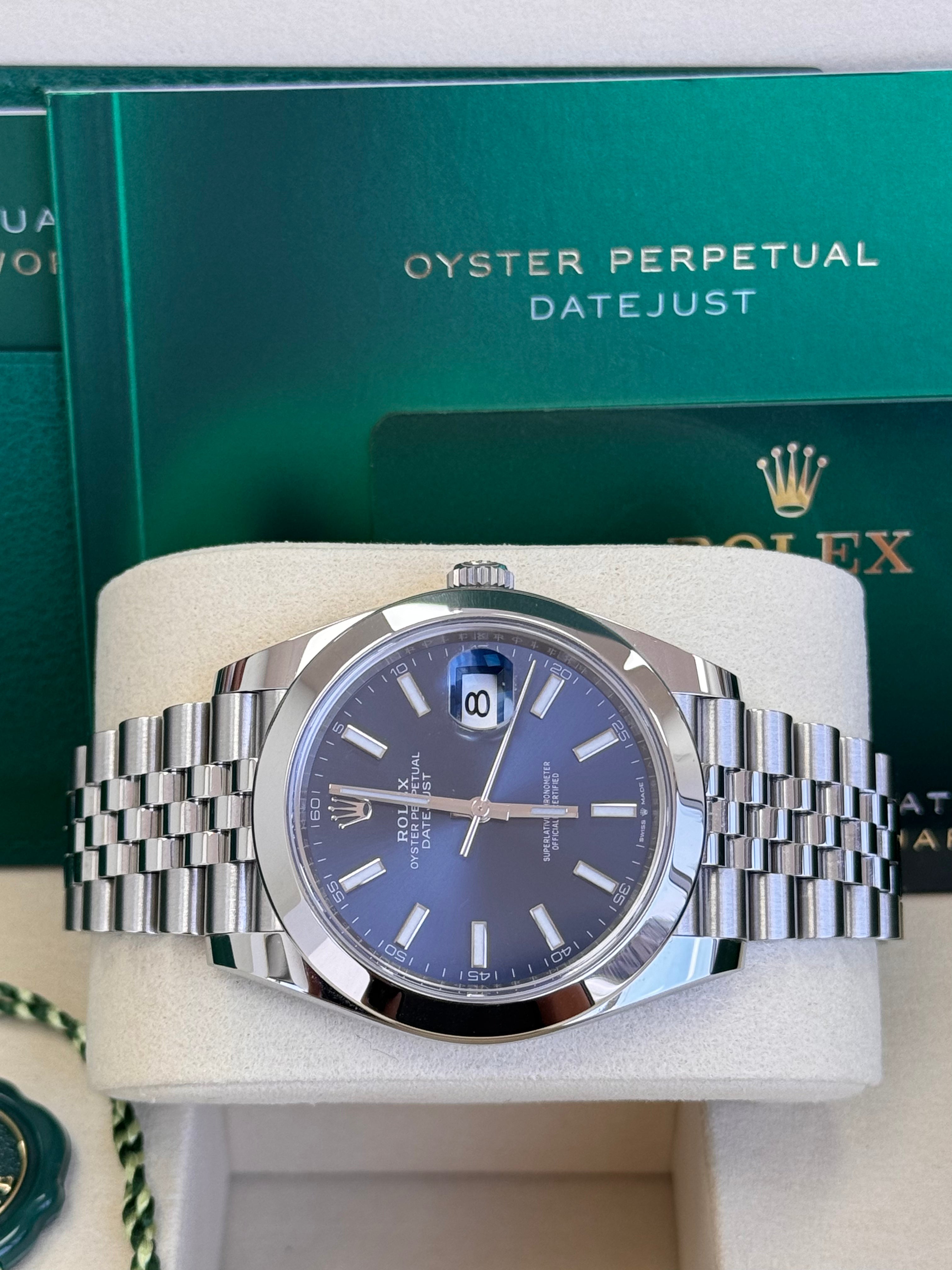 Rolex Datejust 36mm Blue Index Dial Smooth Bezel Jubilee Bracelet 126200 – New 2025