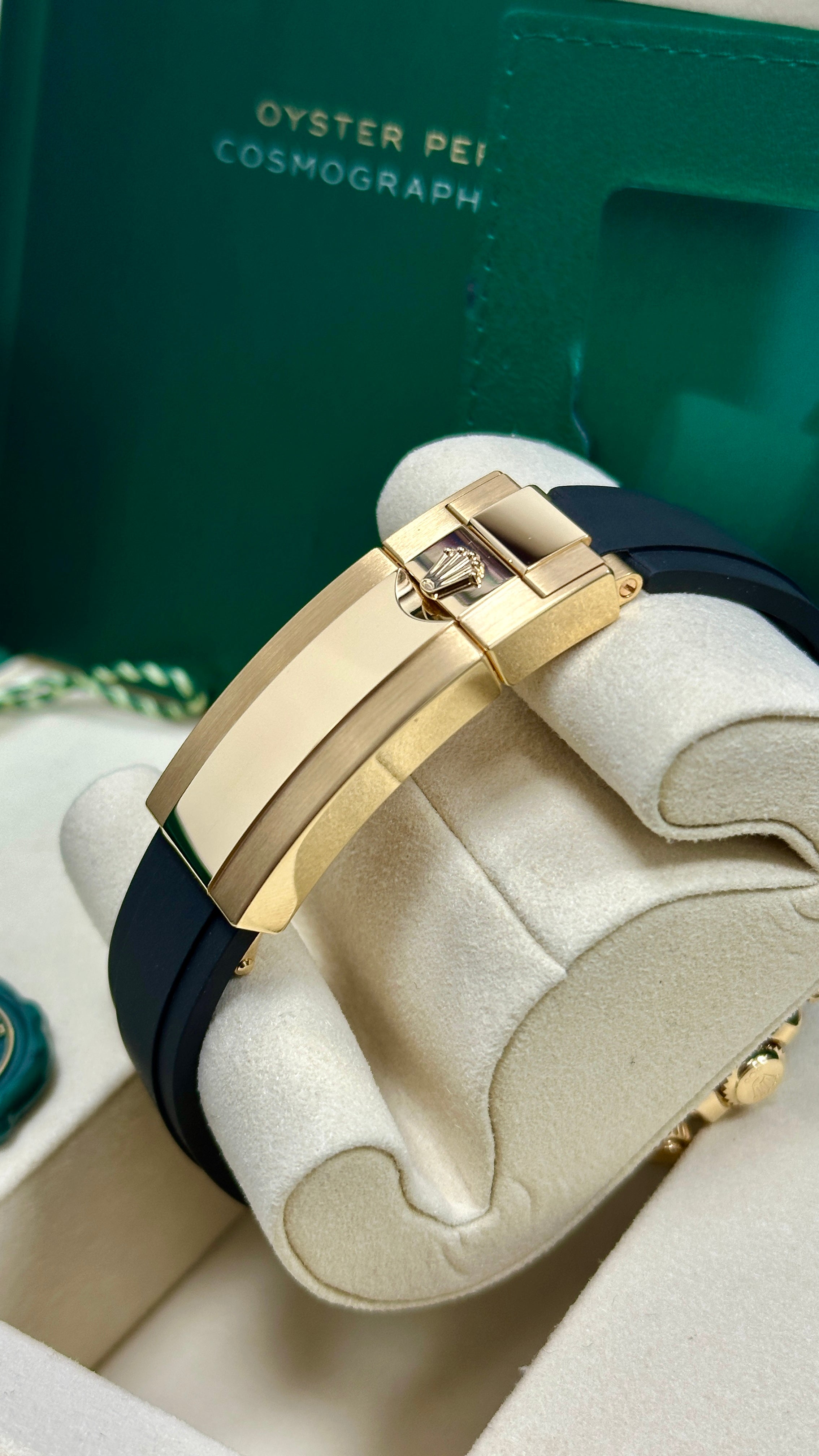 Rolex Cosmograph Daytona 40mm Yellow Gold White Dial Black Ceramic Bez