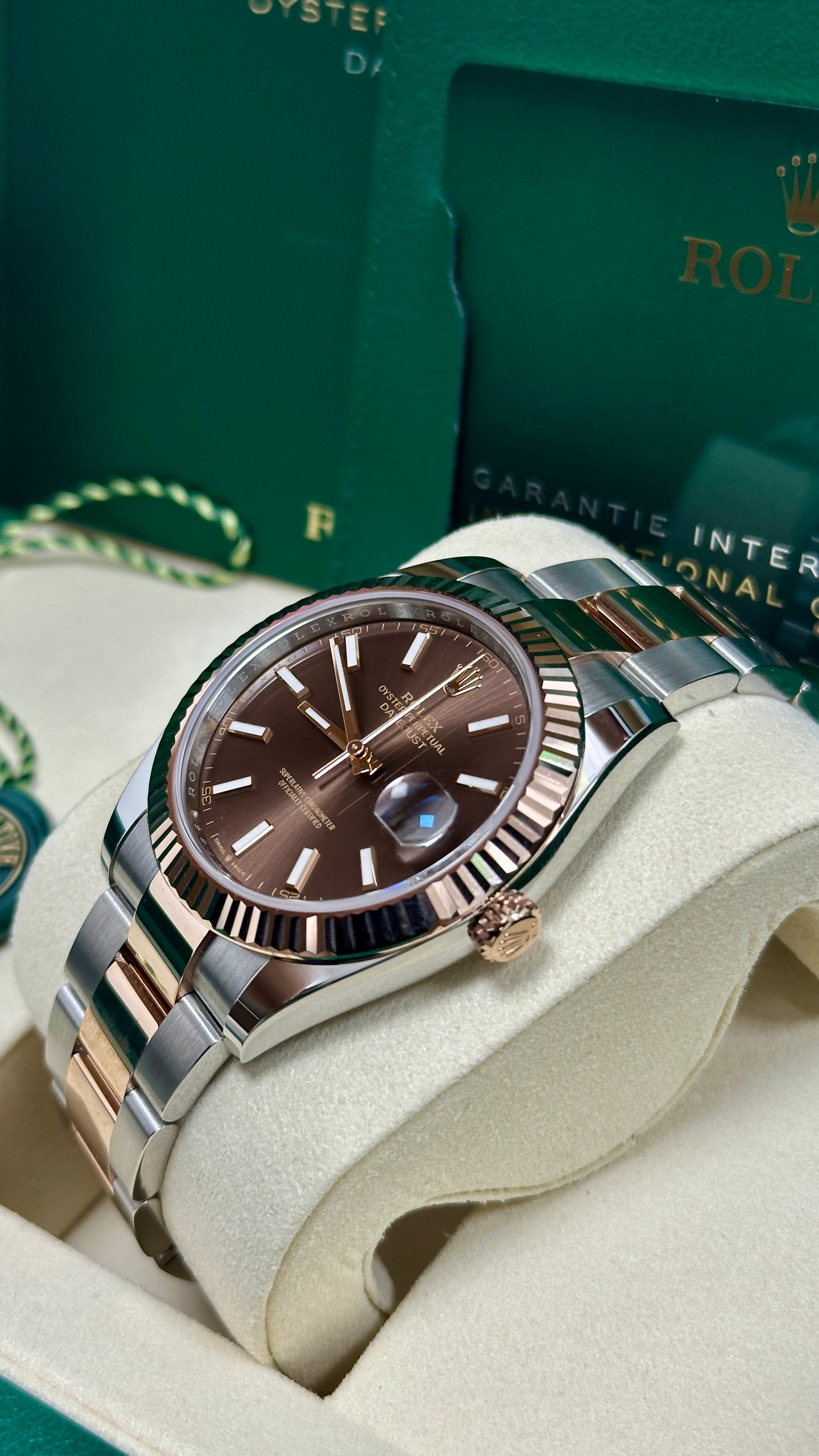 Rolex Datejust 41mm Two-Tone Everose Gold Chocolate Index Dial Fluted Bezel Oyster Bracelet 126331 – New 2025